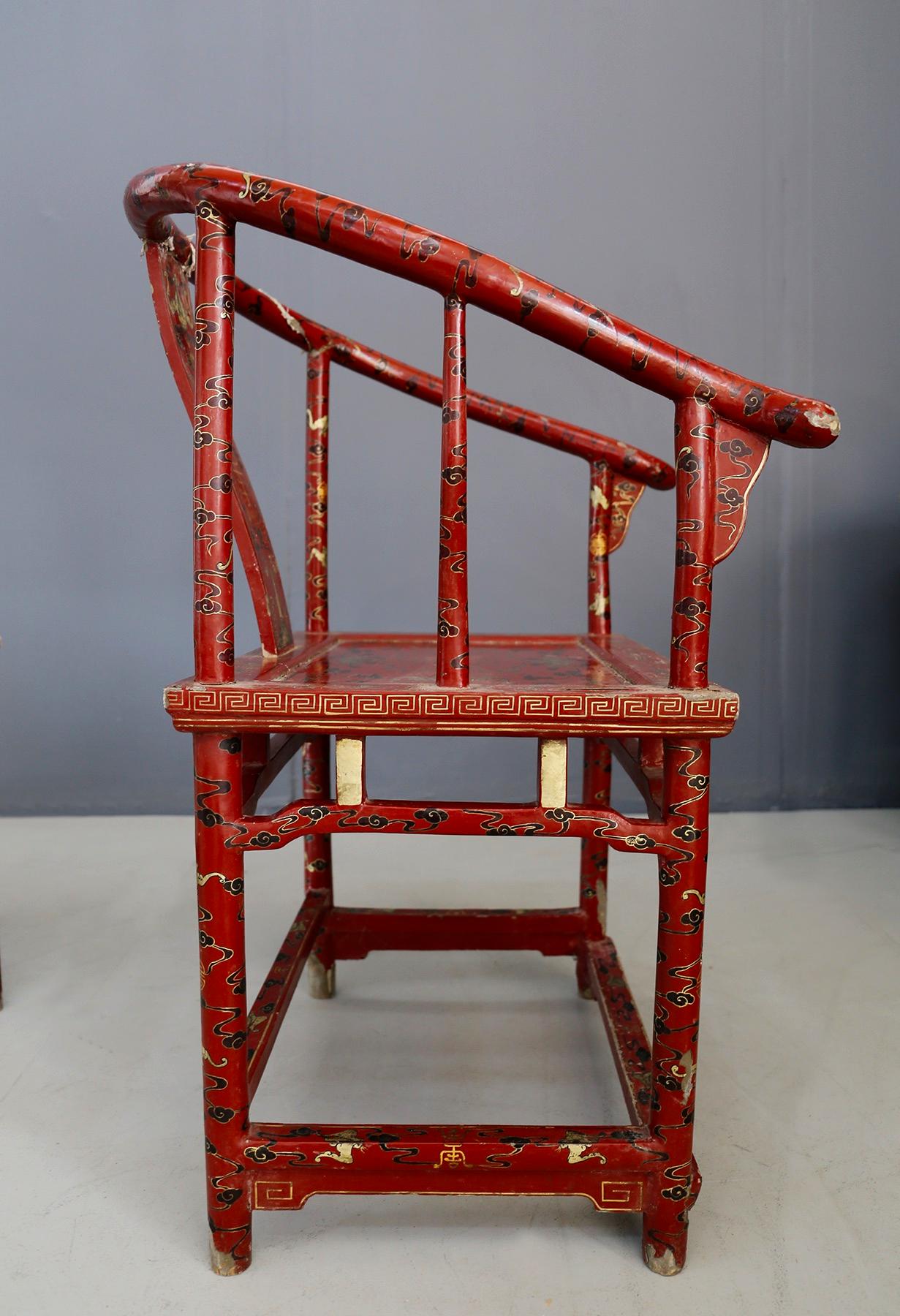 Pair of Chinese Chair in Lacquered Red Wood and Gold of 18th Century For Sale 7
