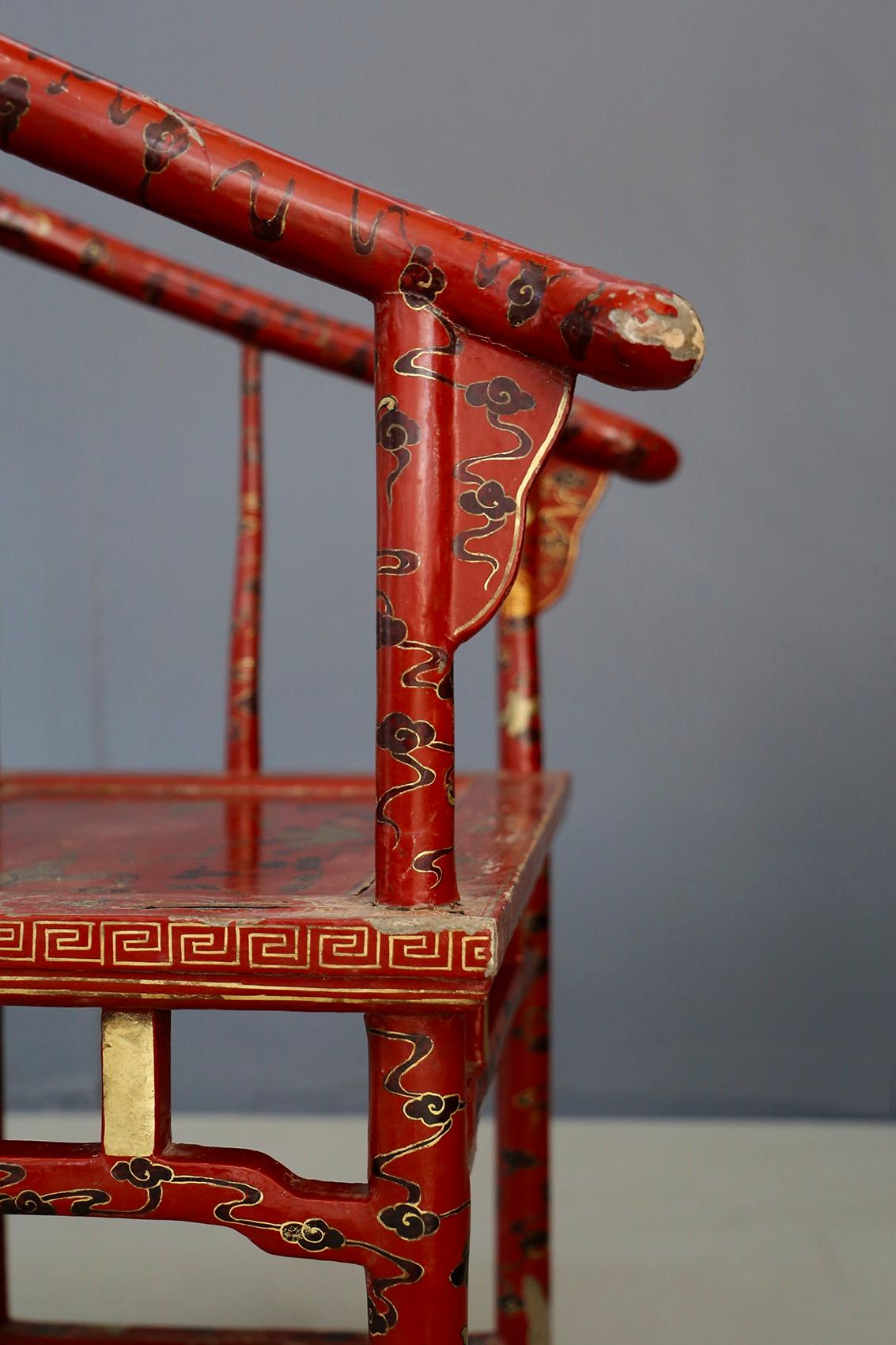 Pair of Chinese Chair in Lacquered Red Wood and Gold of 18th Century For Sale 8