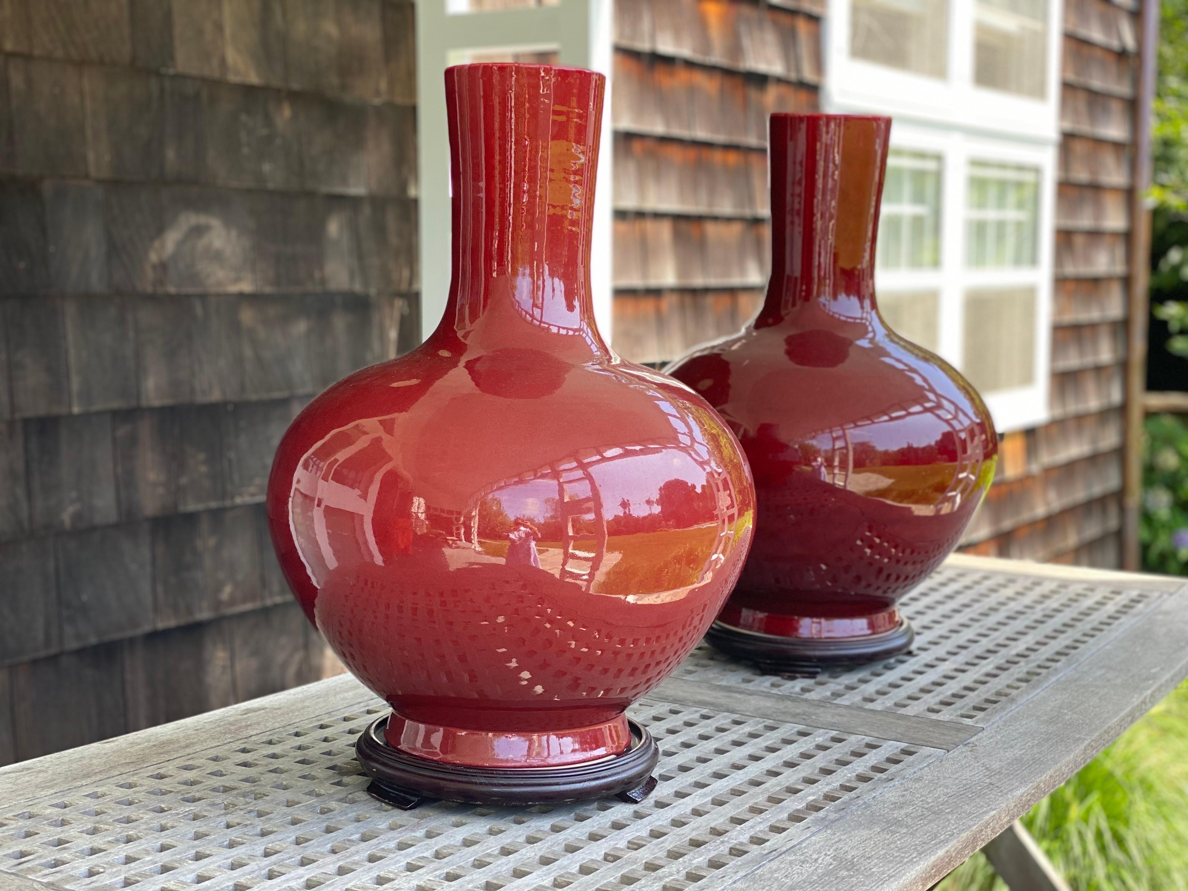 Pair of Chinese Large Sang-de-boeuf Glazed Red Vases, Early 20th Century 1