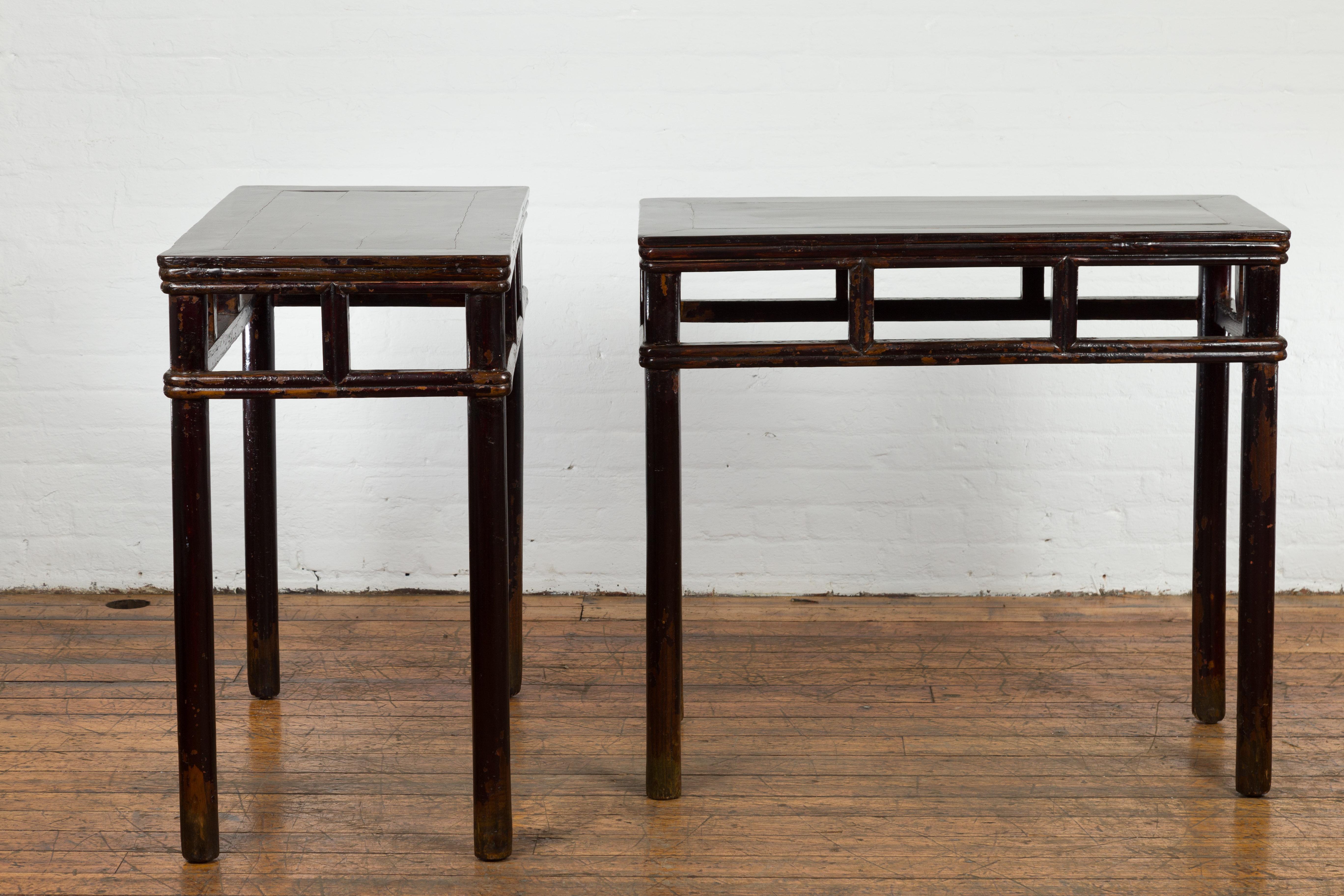 Pair of Chinese Late Qing Dynasty Wine Console Tables with Black Brown Lacquer For Sale 6