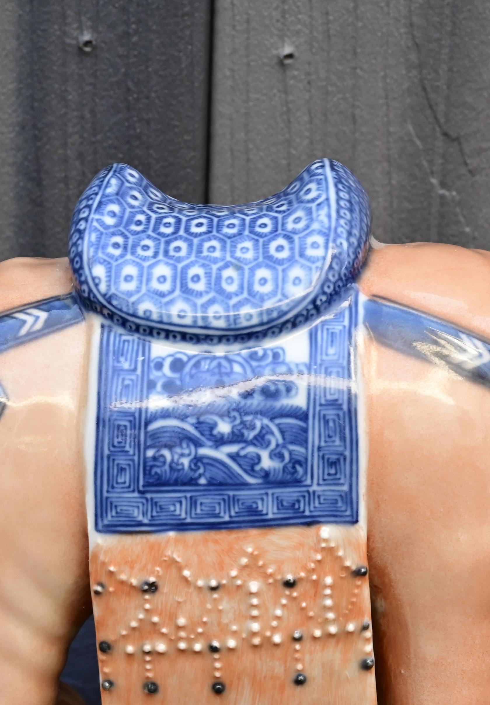 Paire d'éléphants en porcelaine de Chine de la fin de la période Qing / République en vente 5