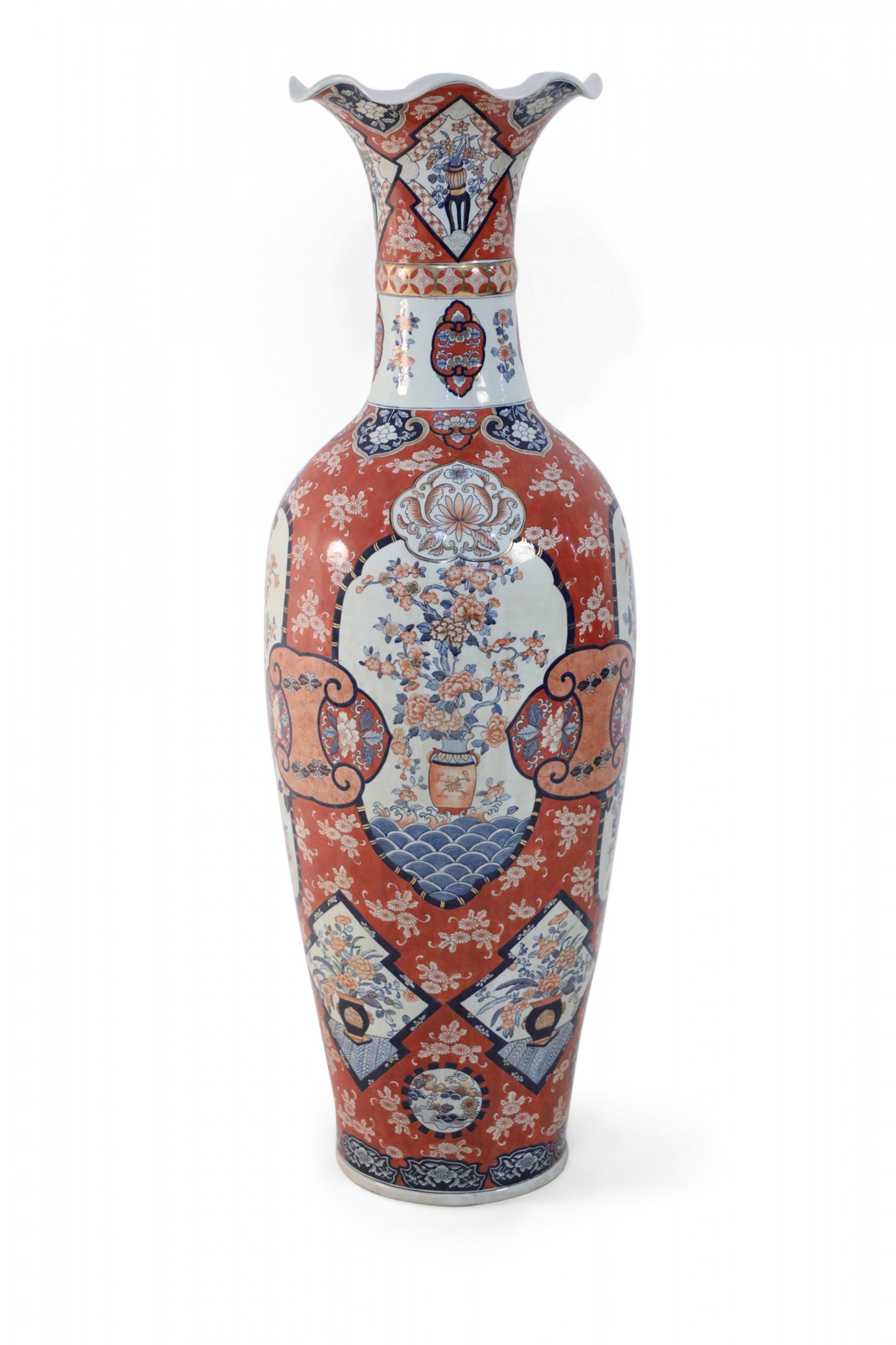 Cinese Coppia di vasi monumentali cinesi in stile Imari Porcelain arancione in vendita