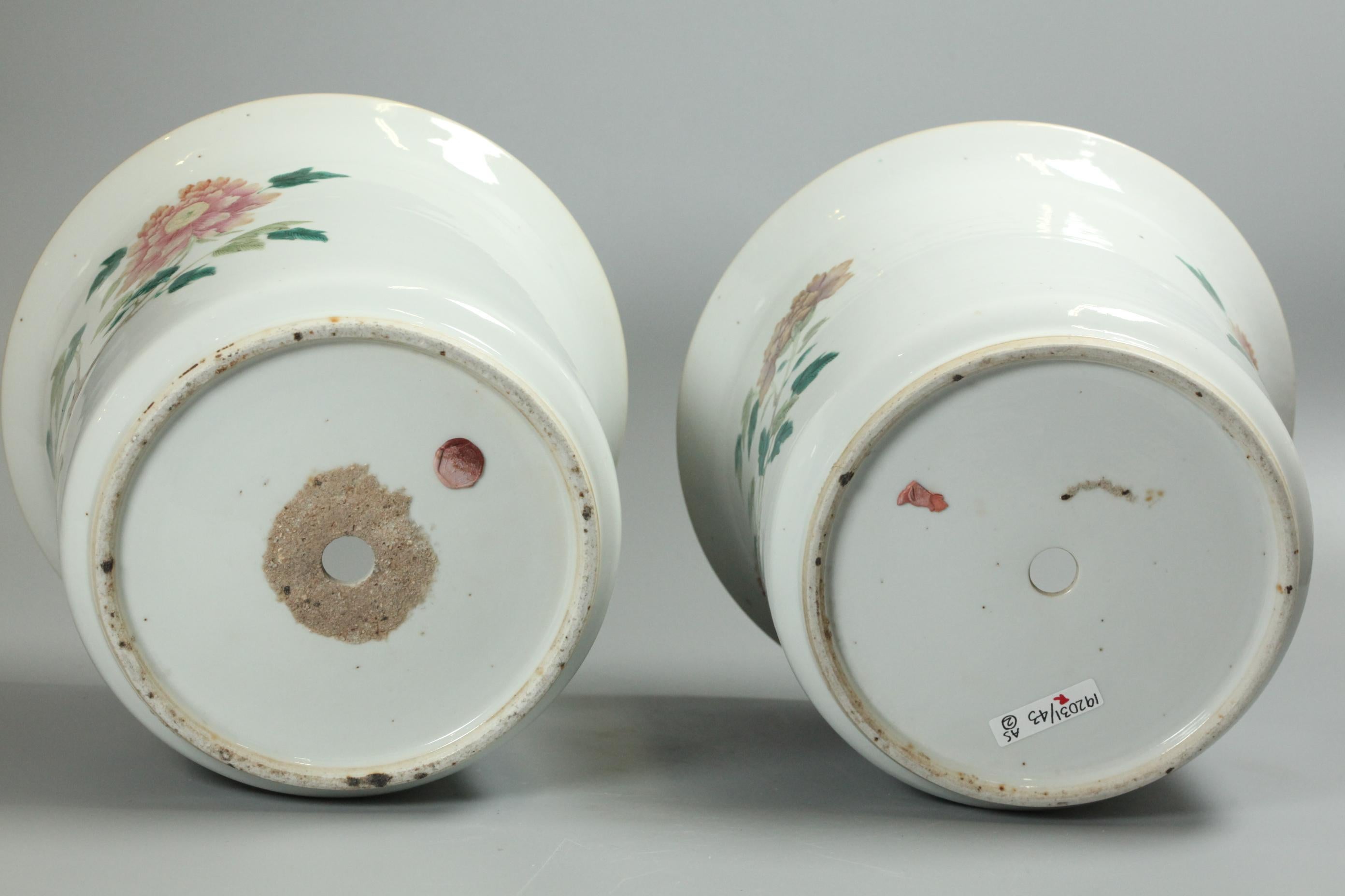 motif de fleurs et d'oiseaux