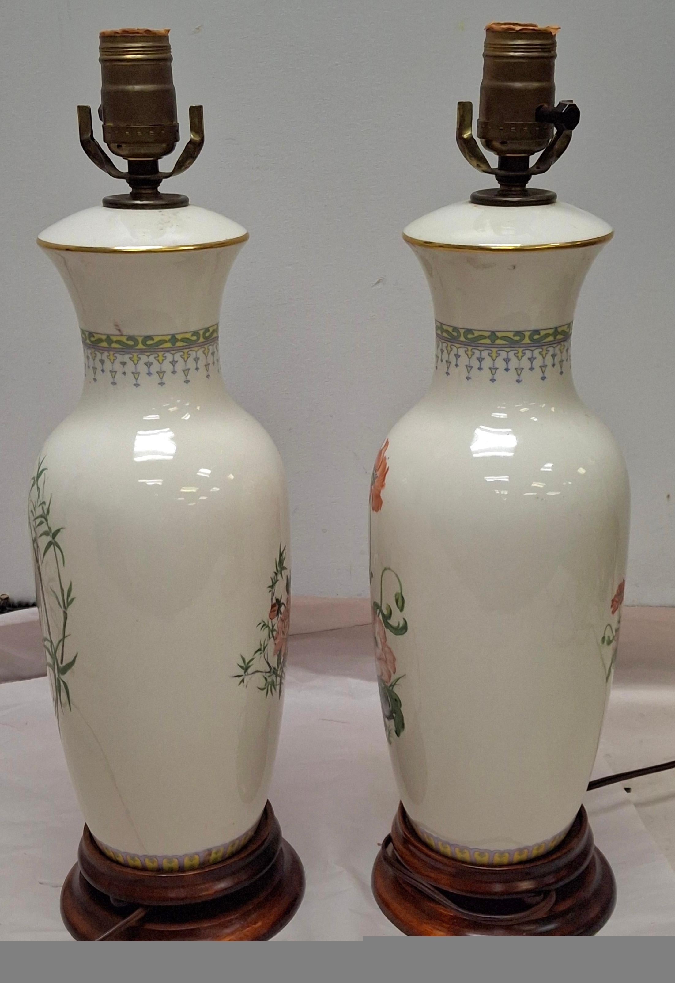 Pair of Chinese Off-White Floral Porcelain Table Lamps on Carved Mahogany Base For Sale 7