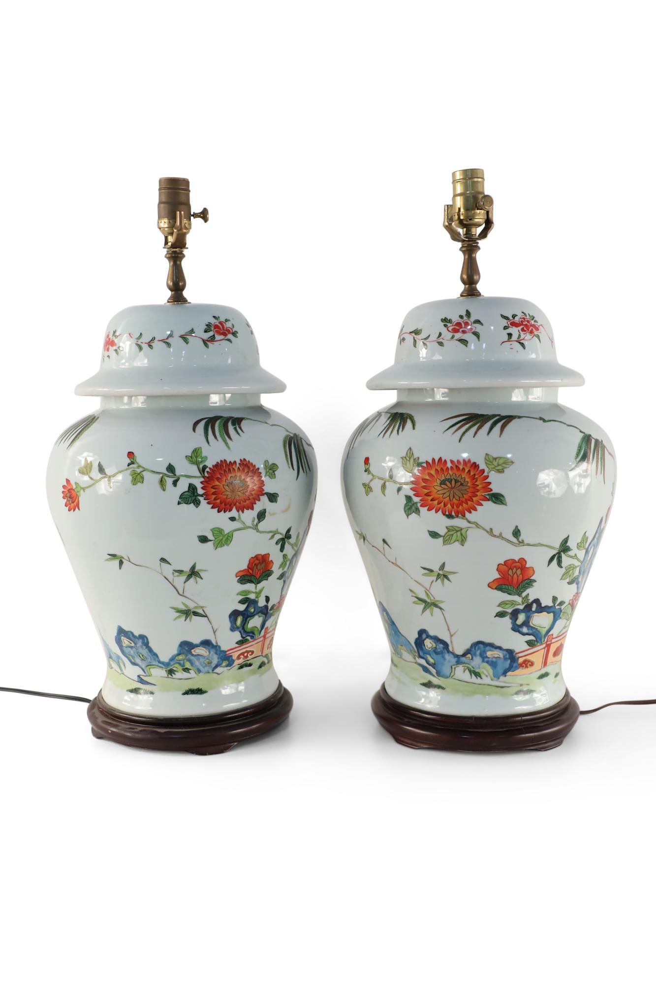 20th Century Pair of Chinese Off-White Floral Porcelain Urn Table Lamps Mounted on Wood Base For Sale