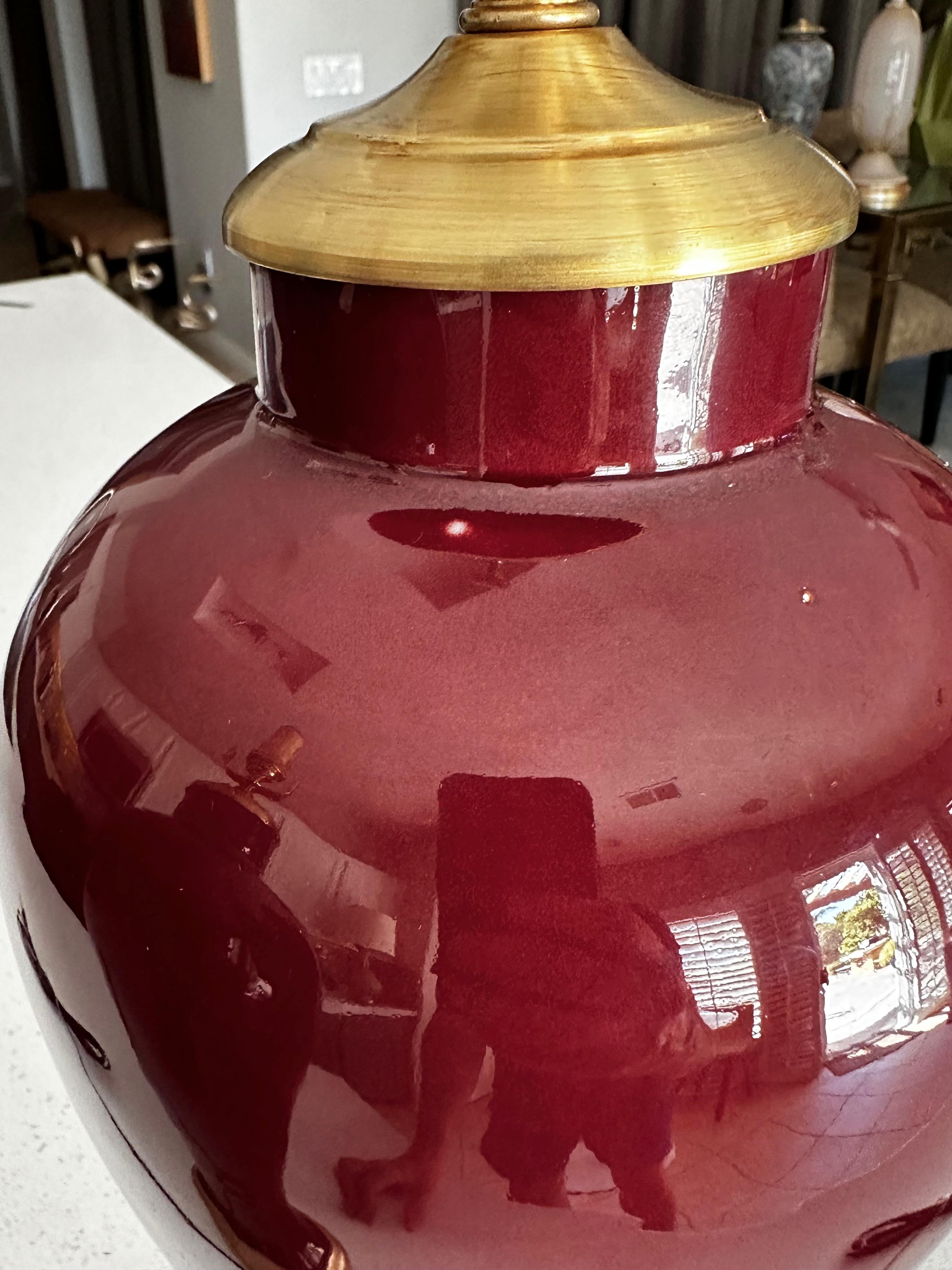 Paire de lampes en porcelaine chinoise de couleur sang-de-bœuf en vente 7
