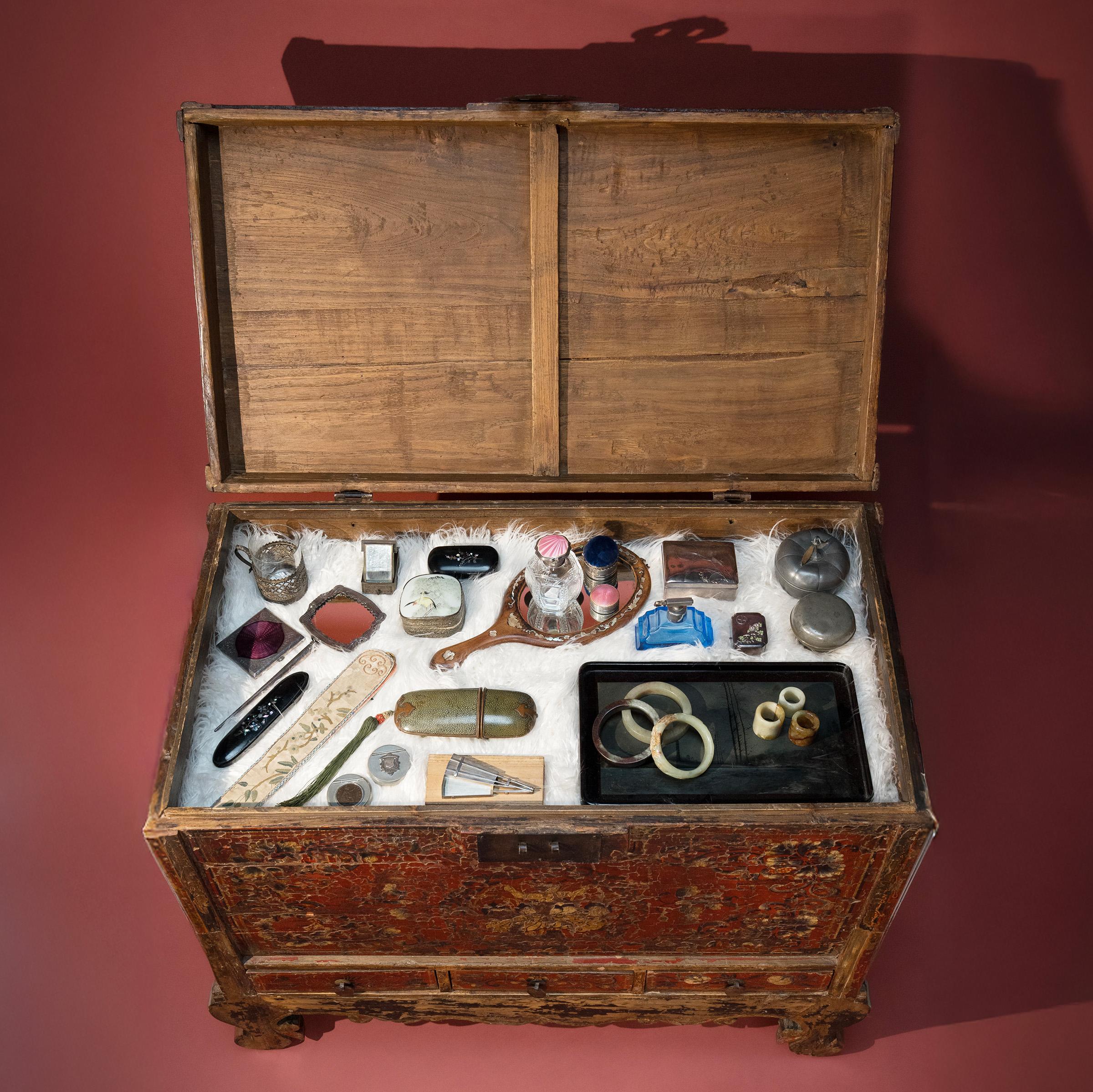 Paire de malles Harmony chinoises de couleur rouge sang de boeuf, c. 1800 en vente 1