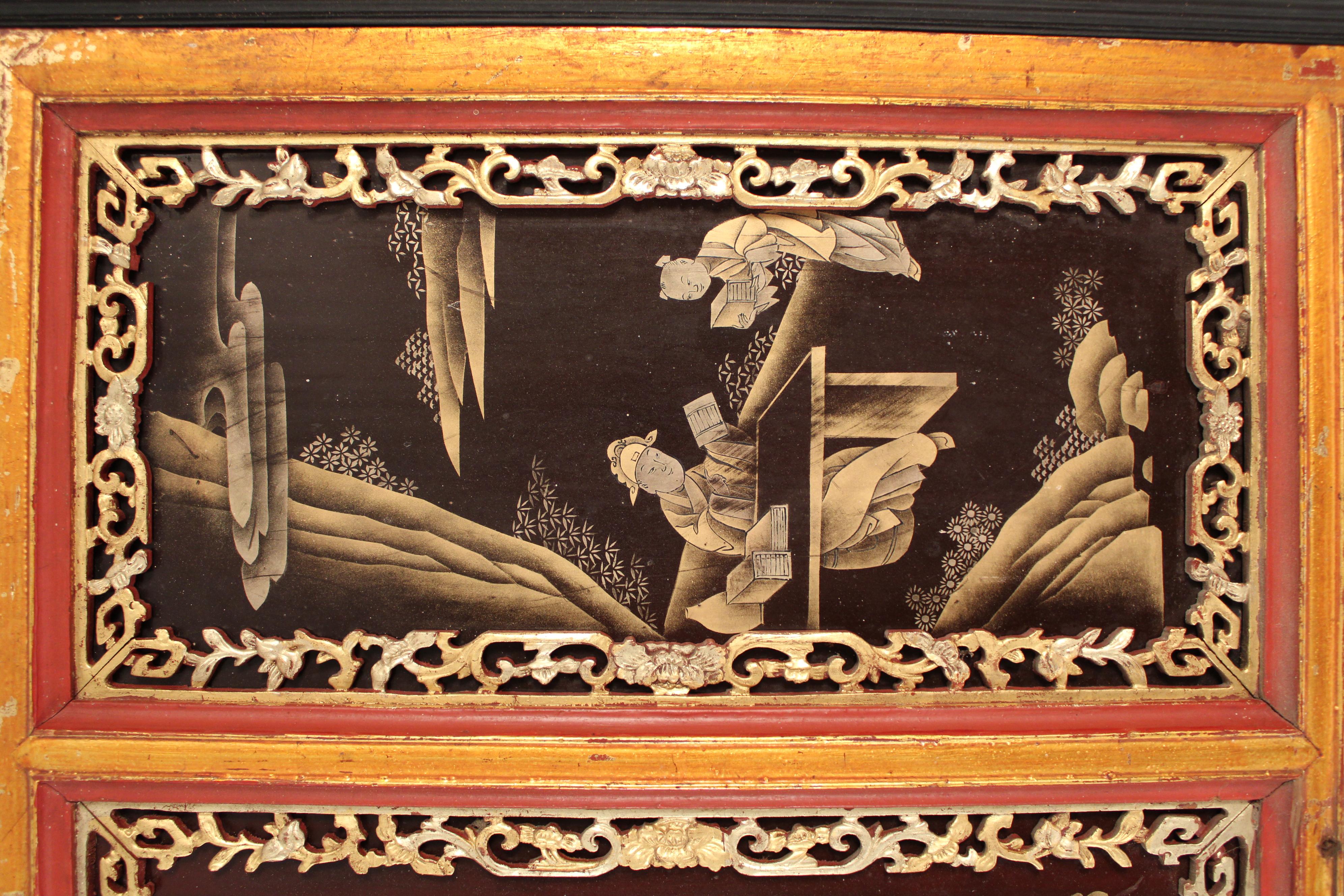 Pareja de Espejos Chinos Pintados y Dorados Decorados en venta 4