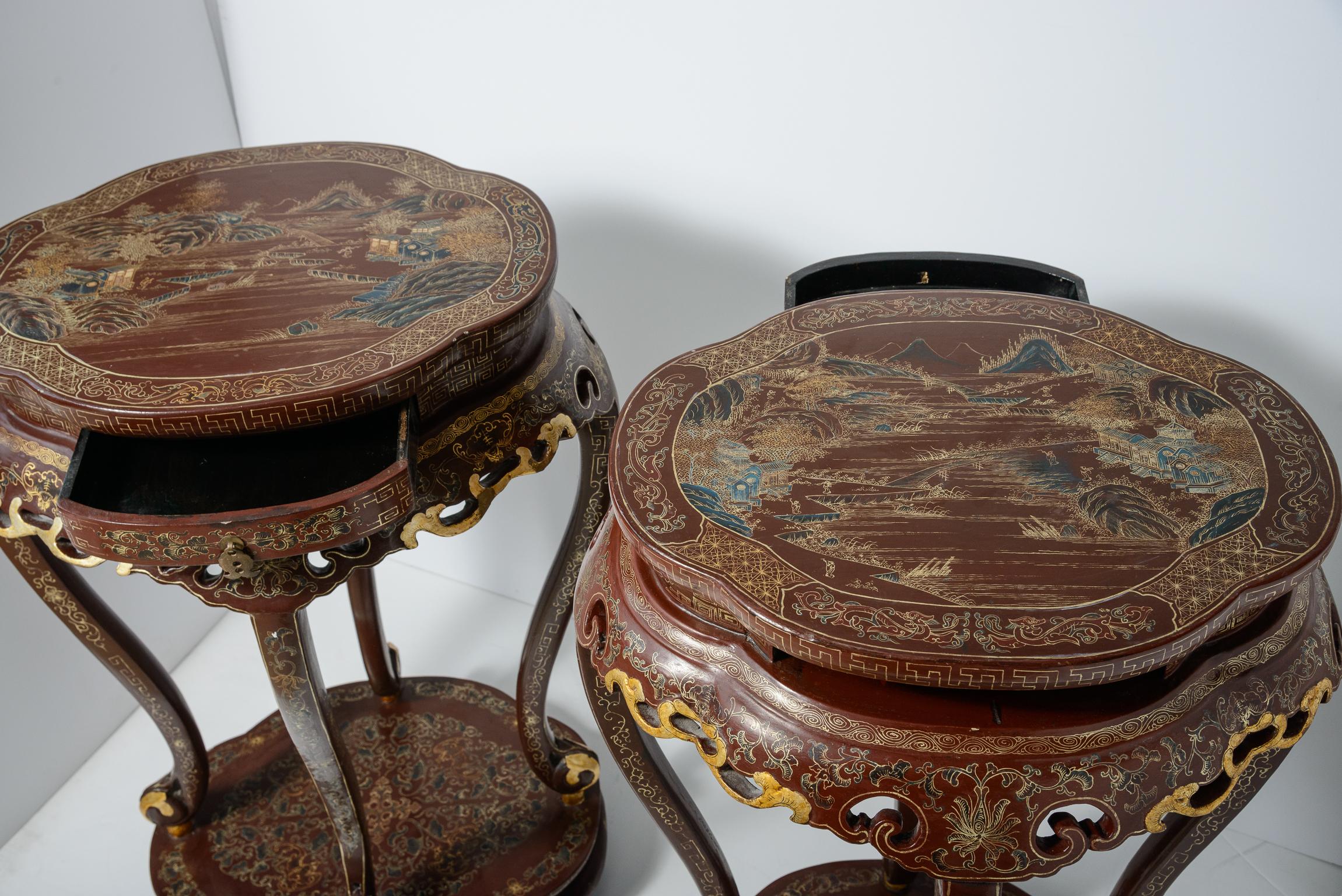 Paire de lampes chinoises peintes et laquées  Parcel Gilt Chinoiserie Pedestals Bon état - En vente à West Palm Beach, FL