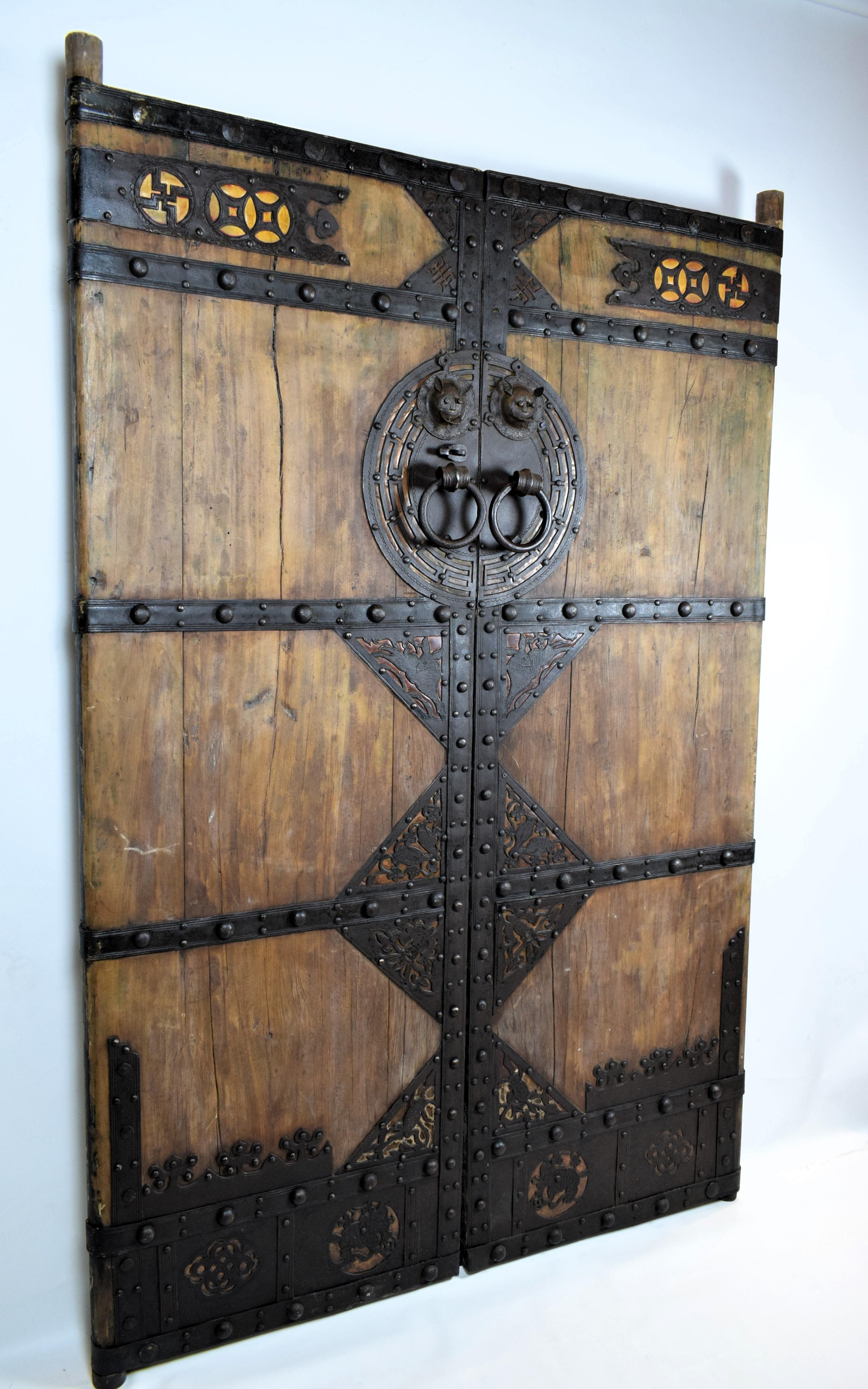 Pair of Chinese Palace Wooden Iron Bound Courtyard Doors,  Late Qing Period For Sale 1