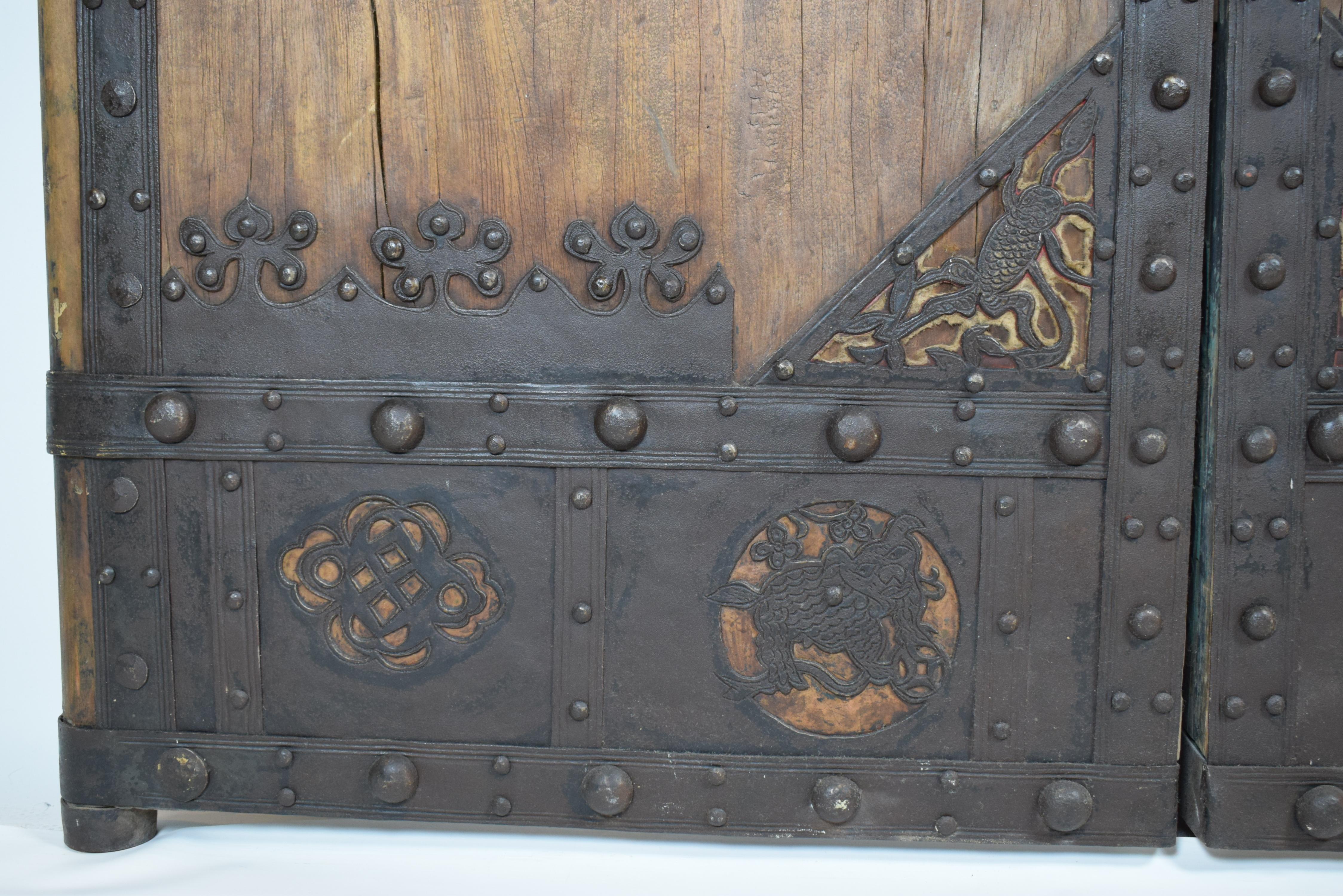 Pair of Chinese Palace Wooden Iron Bound Courtyard Doors,  Late Qing Period For Sale 2