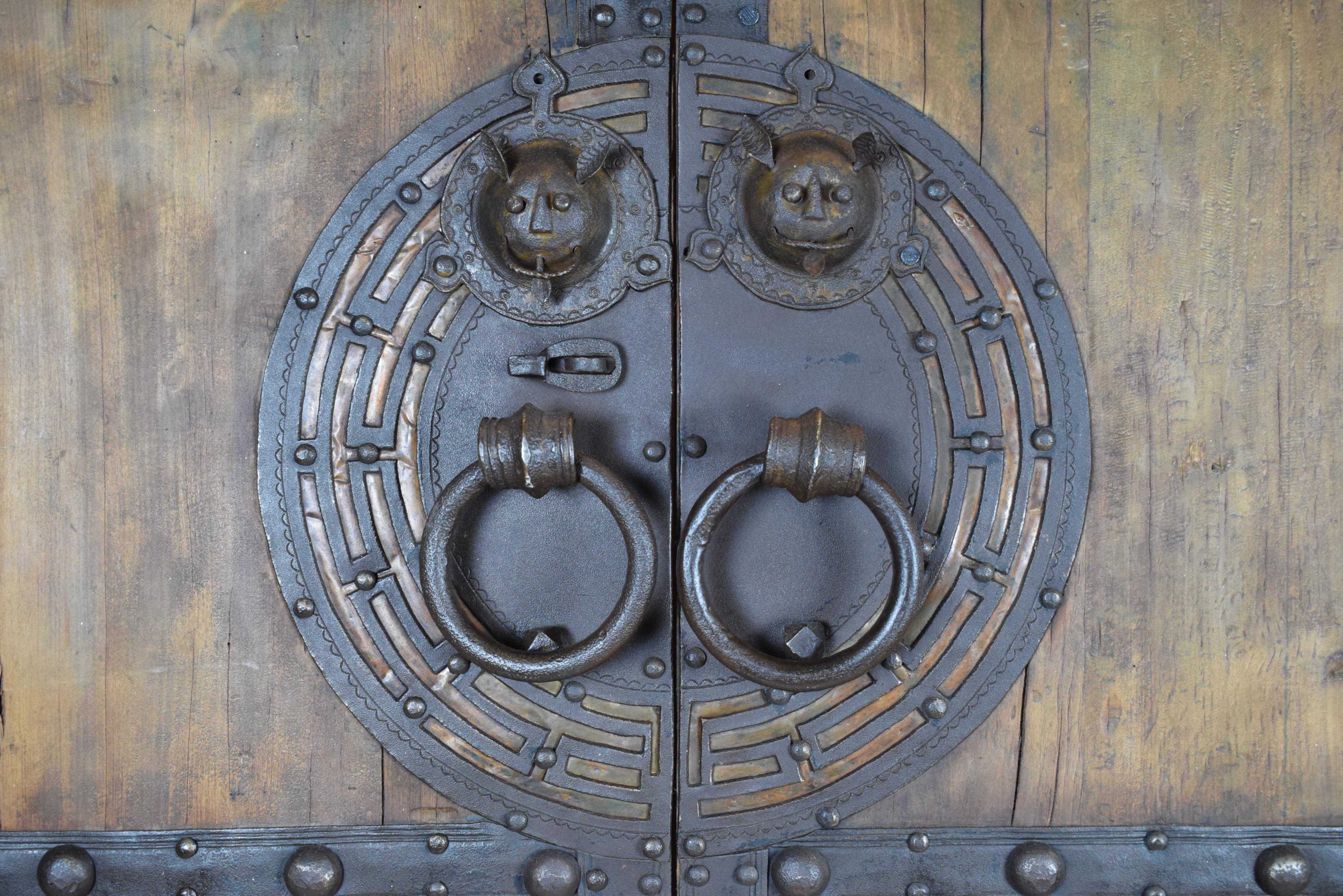 Pair of Chinese Palace Wooden Iron Bound Courtyard Doors,  Late Qing Period For Sale 4