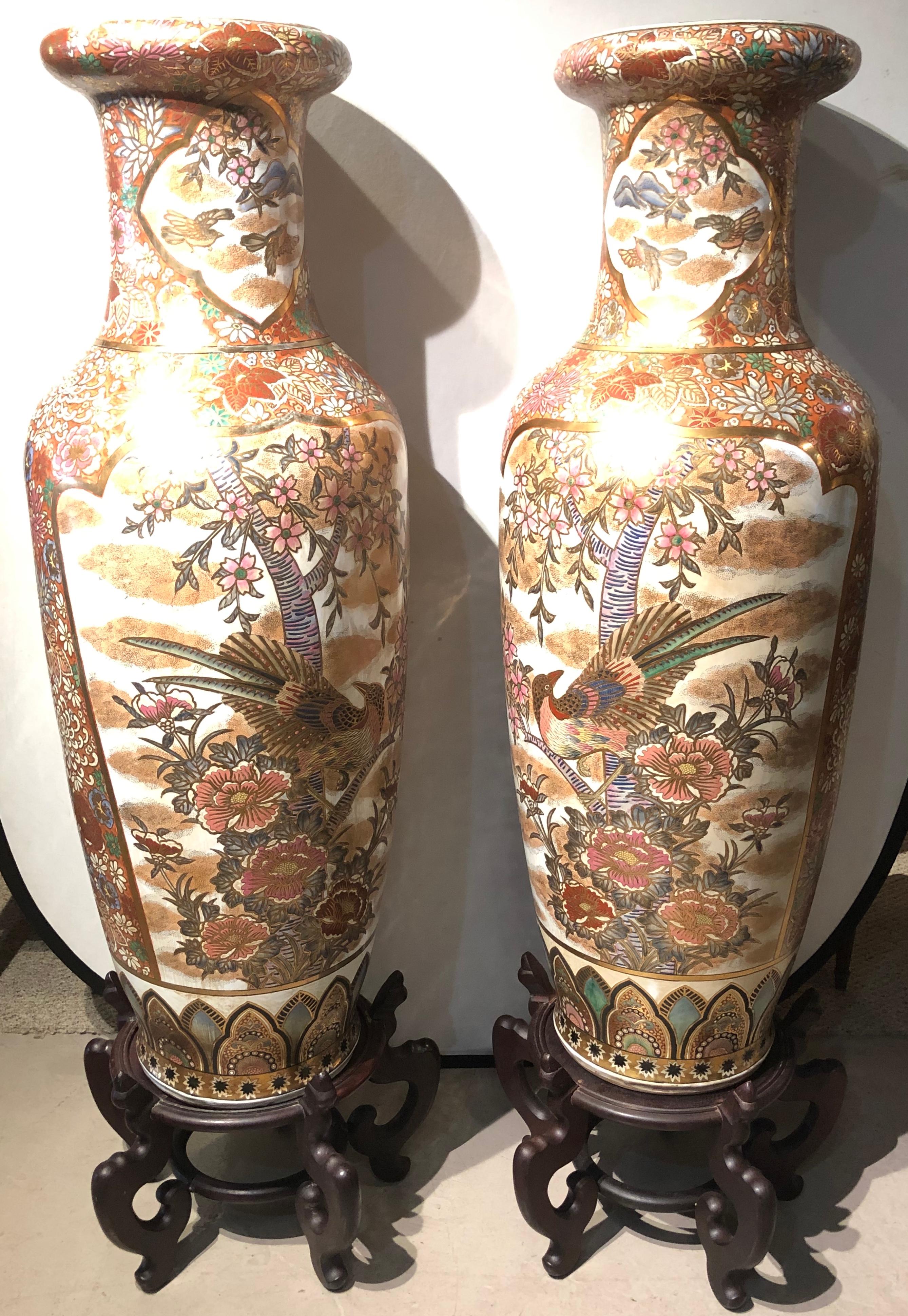 Pair of Chinese Palatial Vases Urns on Teak Pedestals Bird Decorated Signed Base In Good Condition In Stamford, CT