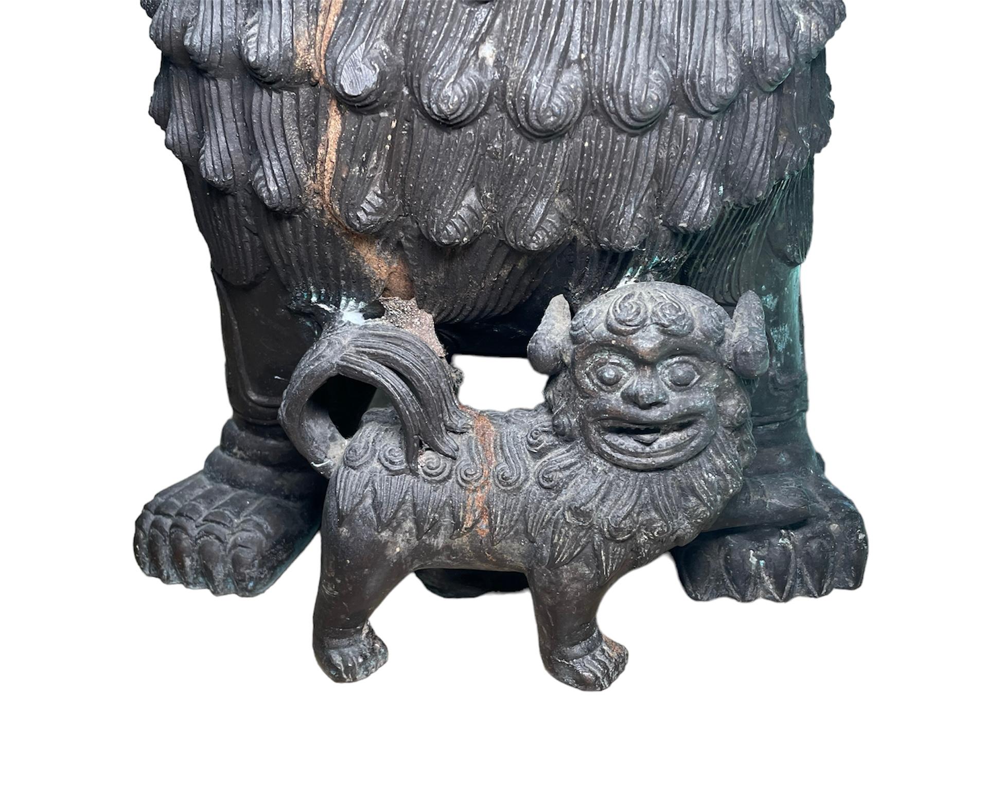 Pair Of Chinese Patinated Heavy Bronze Foo Dogs Sculptures In Good Condition In Guaynabo, PR