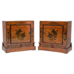 Paire d'armoires à ressorts chinoises en laque de kaki, C.I.C. 1900