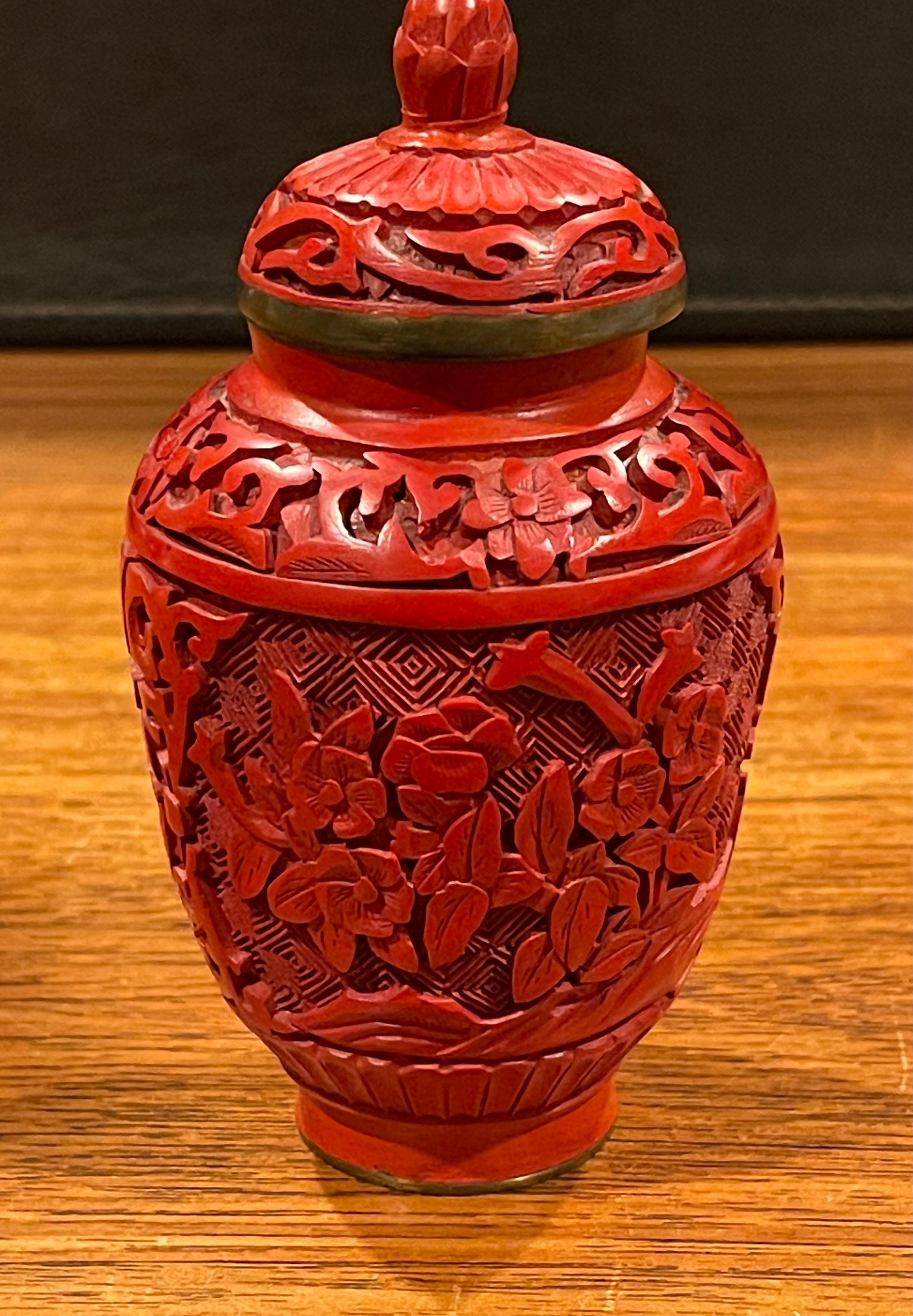 Pair of Chinese Petite Mirror Image Cinnabar Lacquered Temple Jars 4