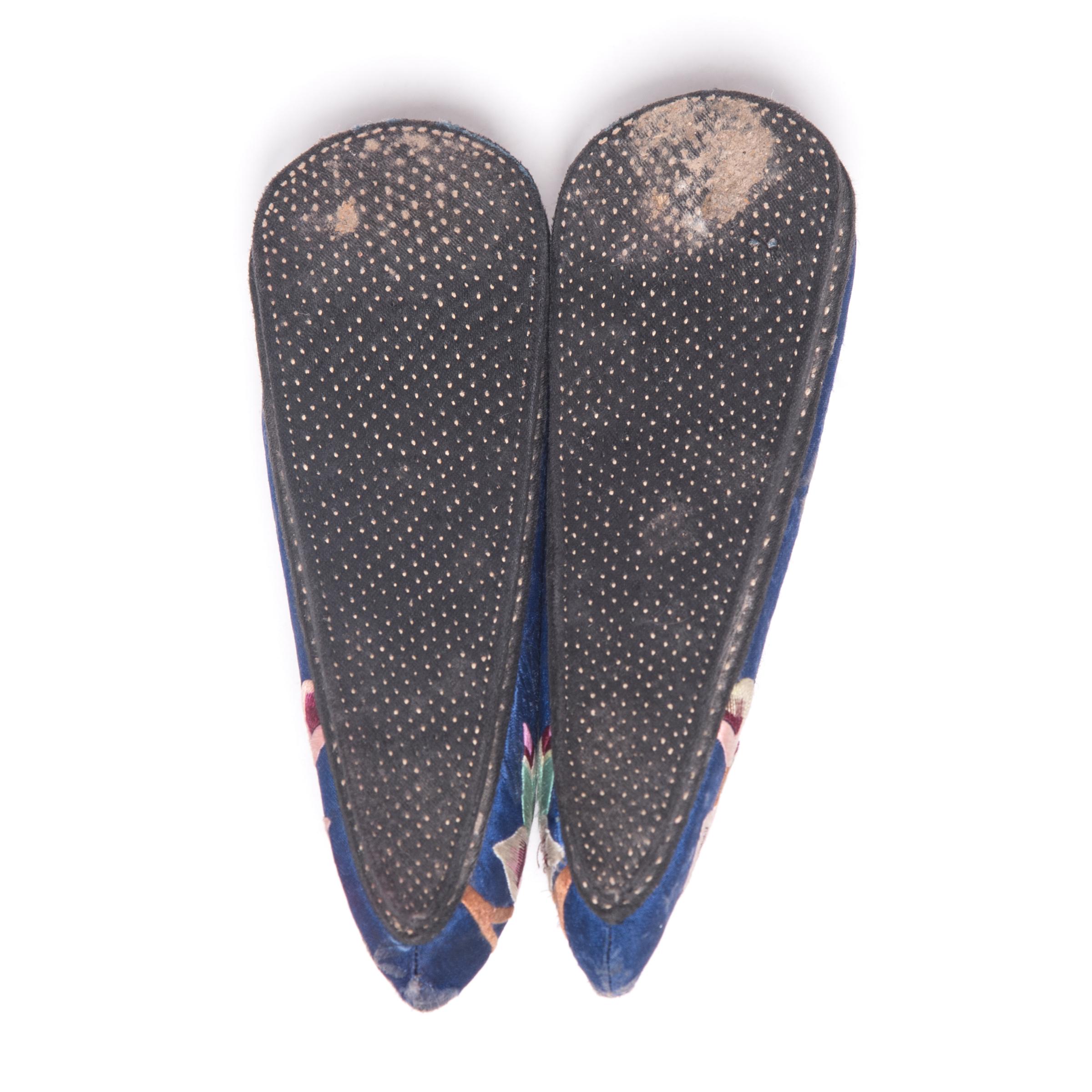 19th Century Pair of Chinese Plum Blossom Lotus Slippers, circa 1850