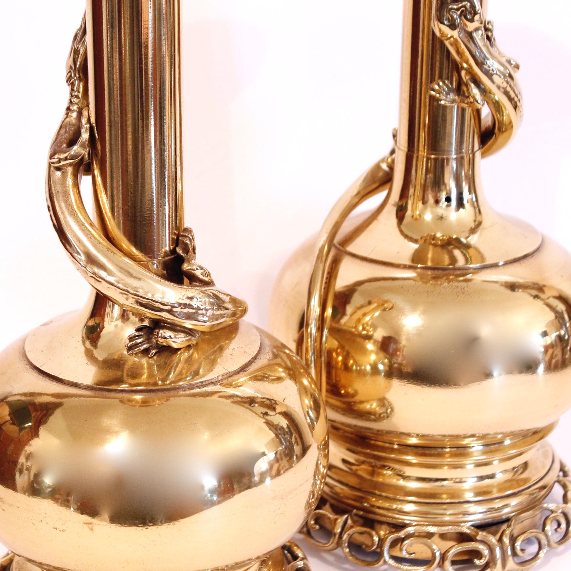 Pair Of Chinese Polished Brass Gourd Shaped Bottle Flasks With Lizards In Good Condition For Sale In Free Union, VA
