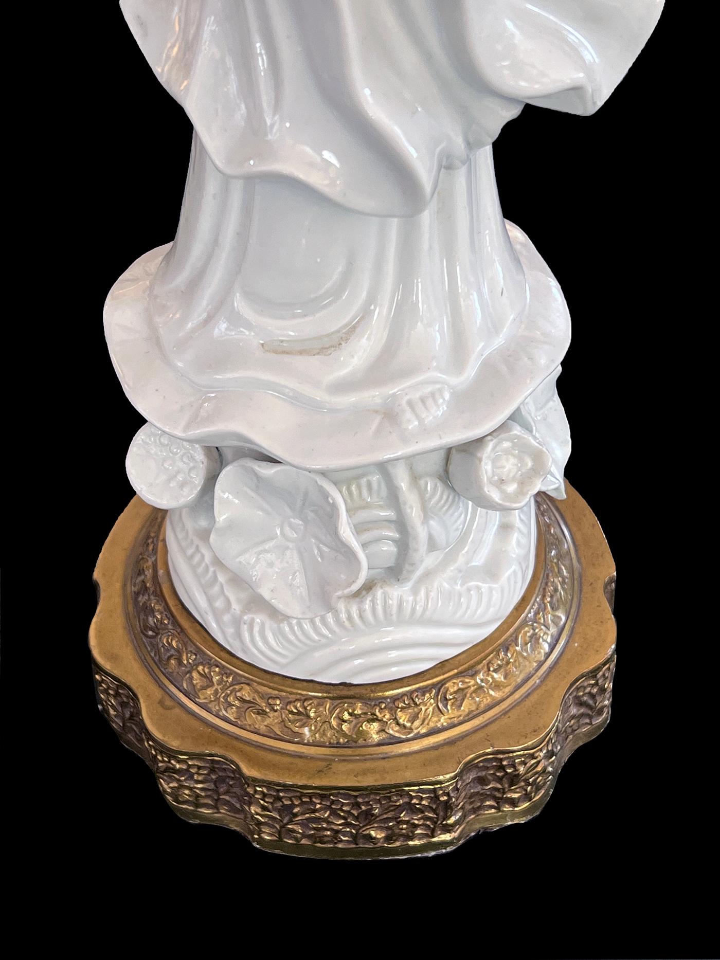 Pair of Chinese Porcelain Blanc De Chine Figural Lamps of the Goddess Guanyin For Sale 1