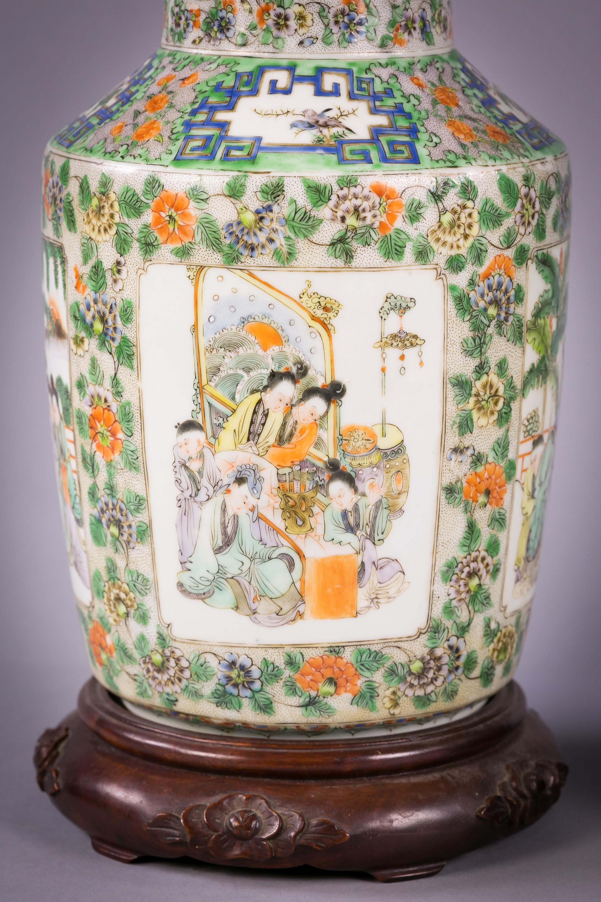 Pair of Chinese porcelain Canton Famille rose vase mounted as lamps, 19th century

Measure: height of vase 13.25