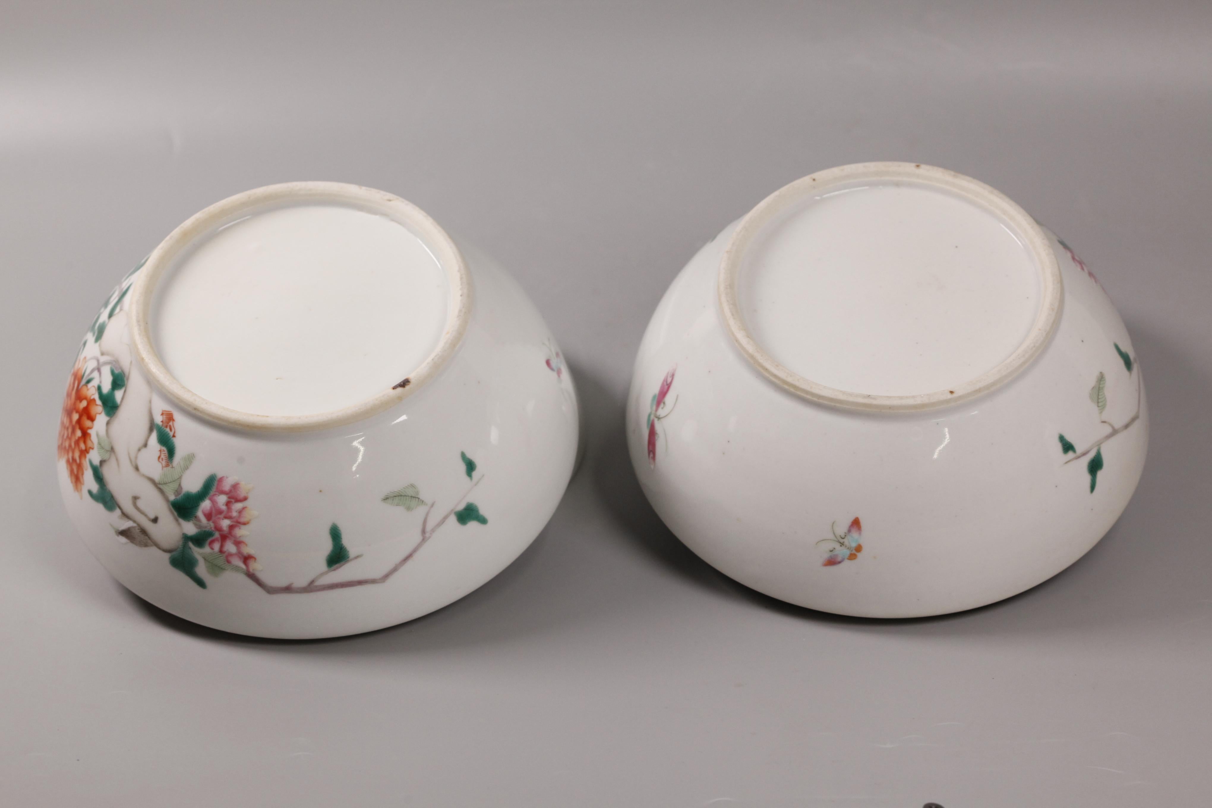 Pareja de cajas de tapa de porcelana china, s. XIX en Bueno estado para la venta en New York, NY