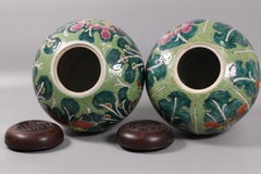pair of Chinese porcelain cover jars, 19th c.
