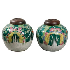Pareja de tarros con tapa de porcelana china, s. XIX