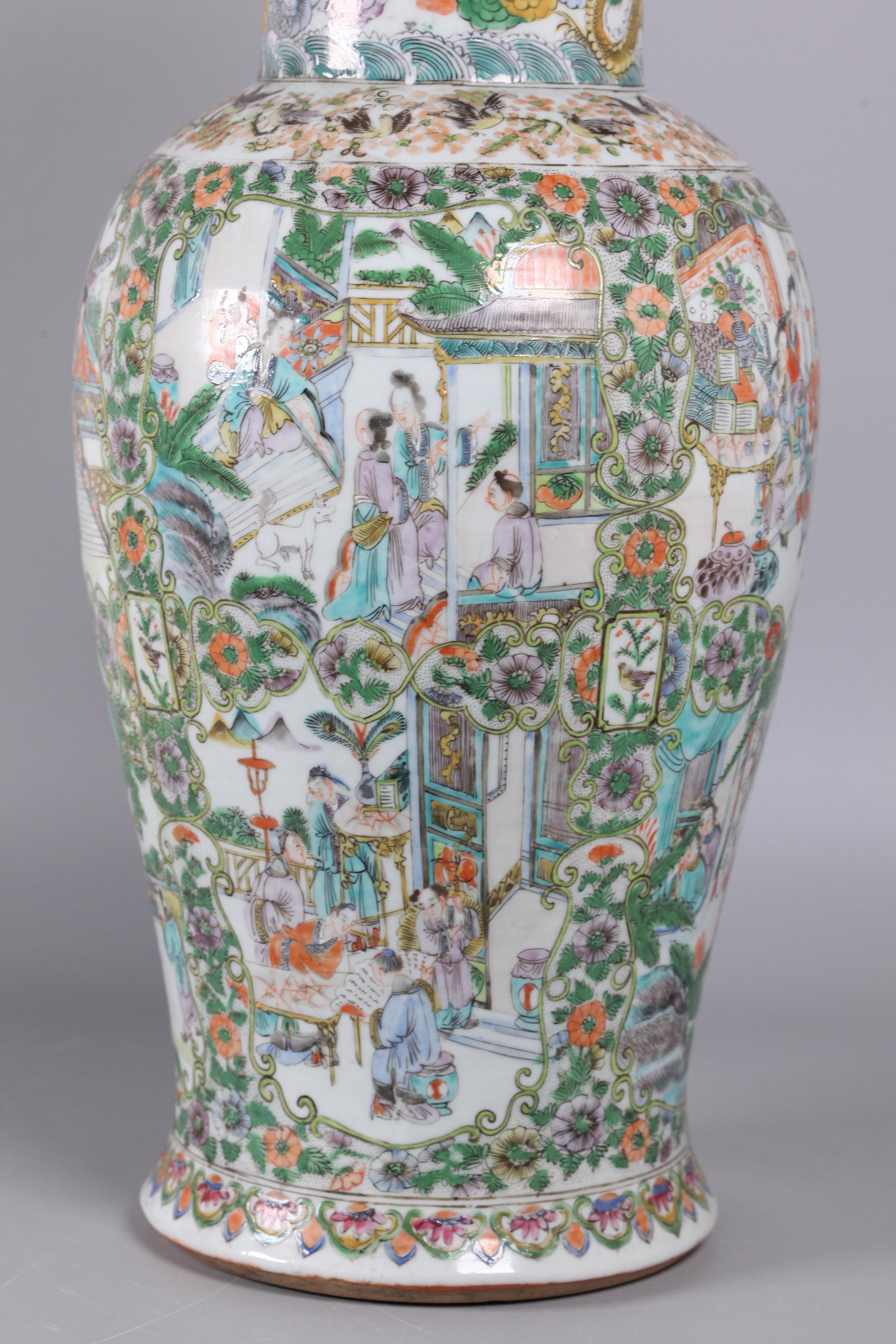 Pair of Chinese Porcelain Cover Vases, Early 19th Century For Sale 2