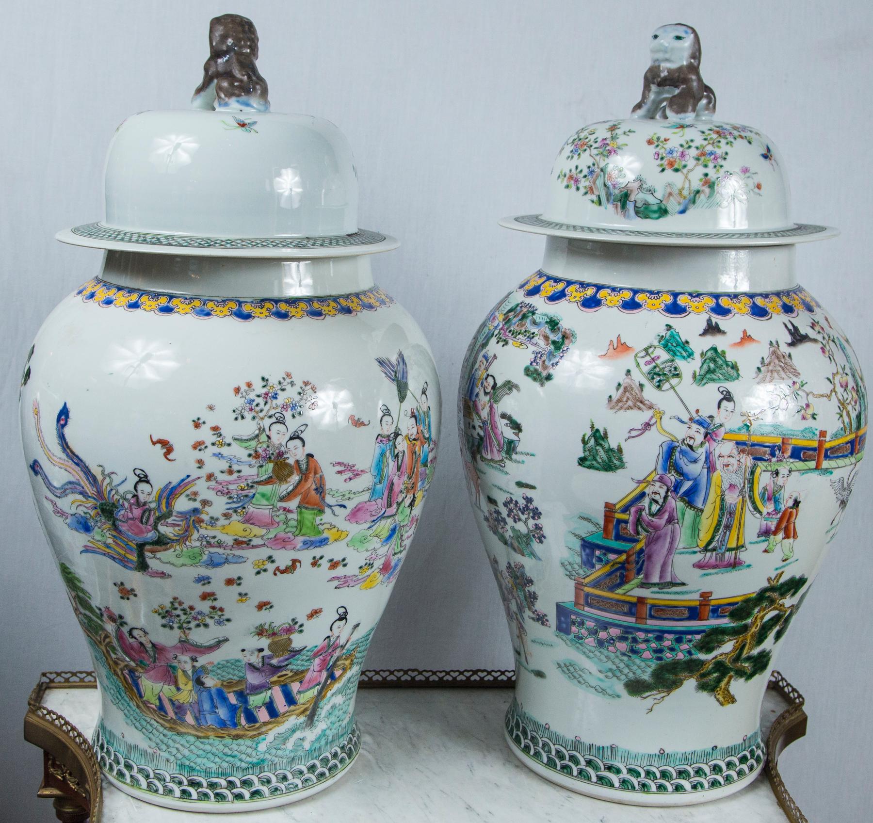 Pair of Chinese Porcelain Covered Jars For Sale 3