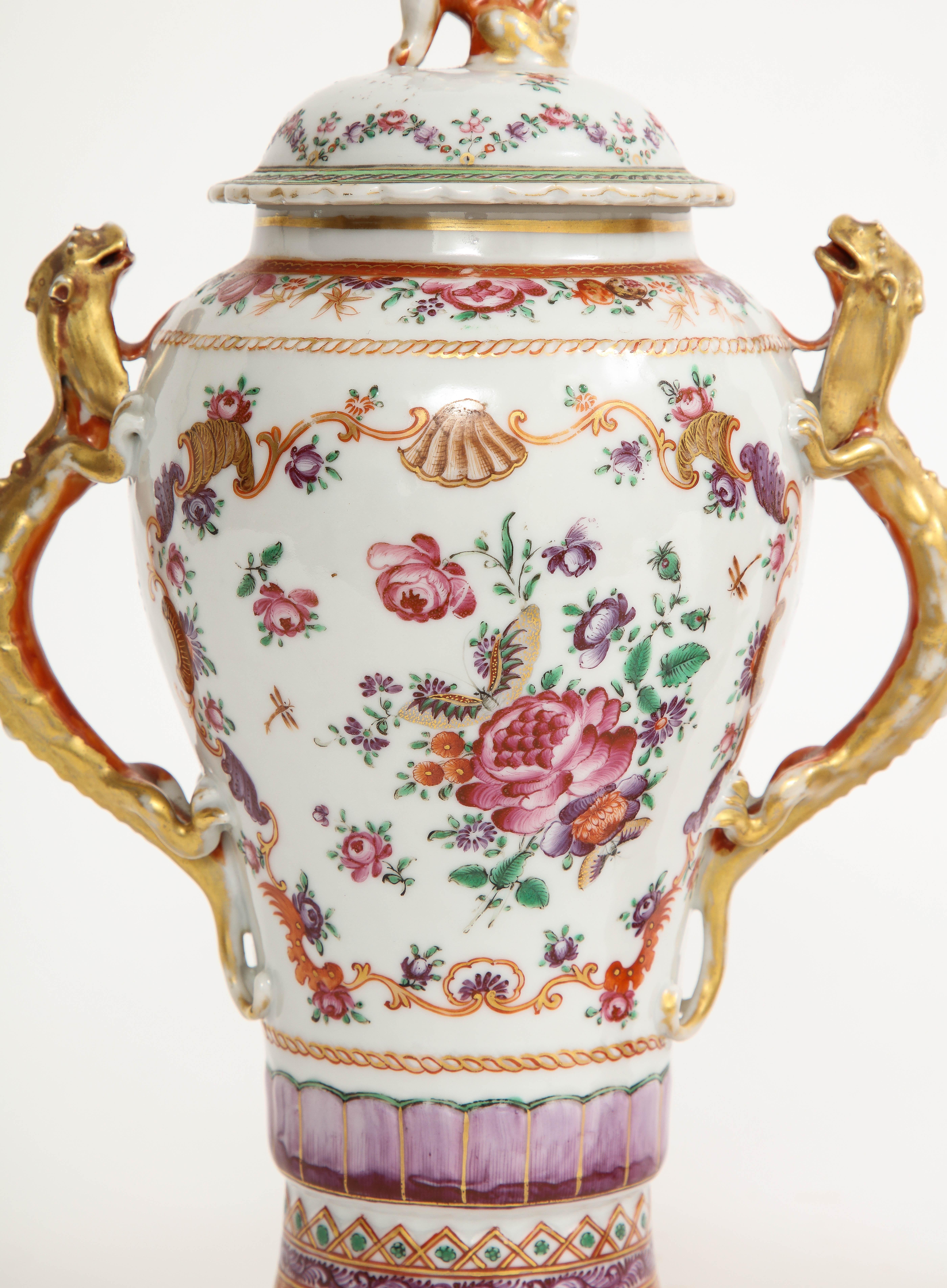 Coppia di vasi di porcellana cinese Famille Rose Mandarin Garniture - CIRCA 1790 in vendita 4