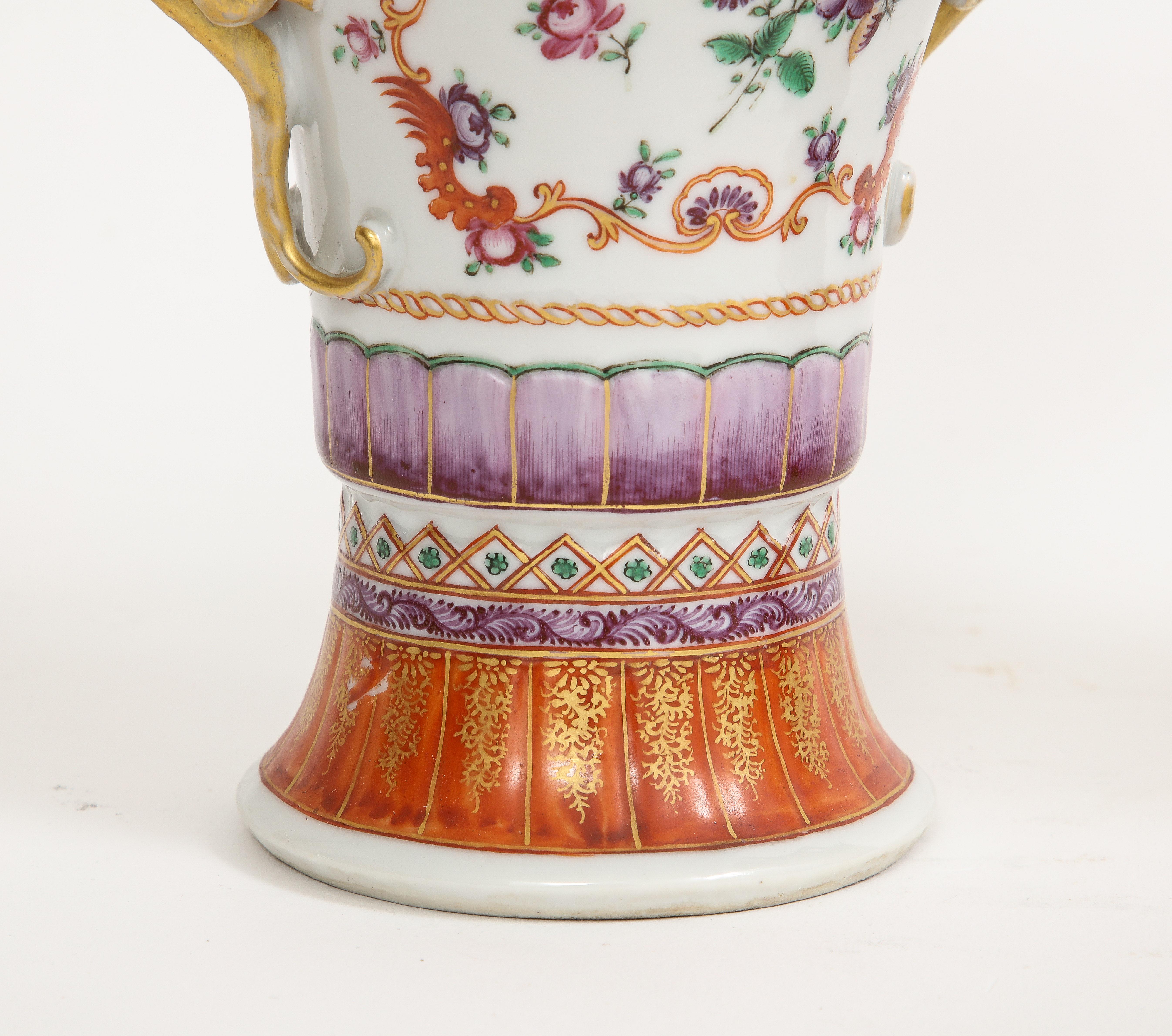 Coppia di vasi di porcellana cinese Famille Rose Mandarin Garniture - CIRCA 1790 in vendita 11