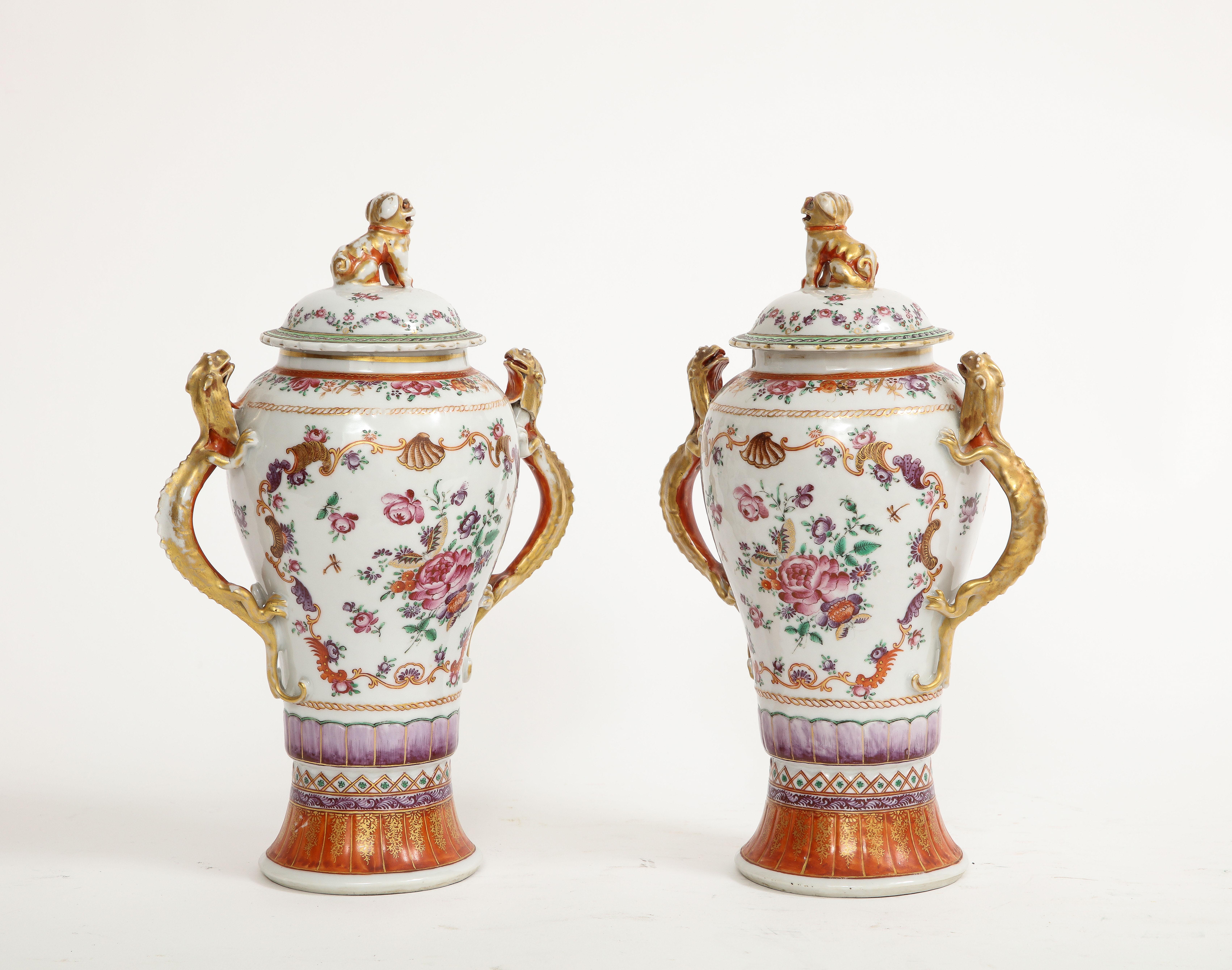 Dipinto a mano Coppia di vasi di porcellana cinese Famille Rose Mandarin Garniture - CIRCA 1790 in vendita