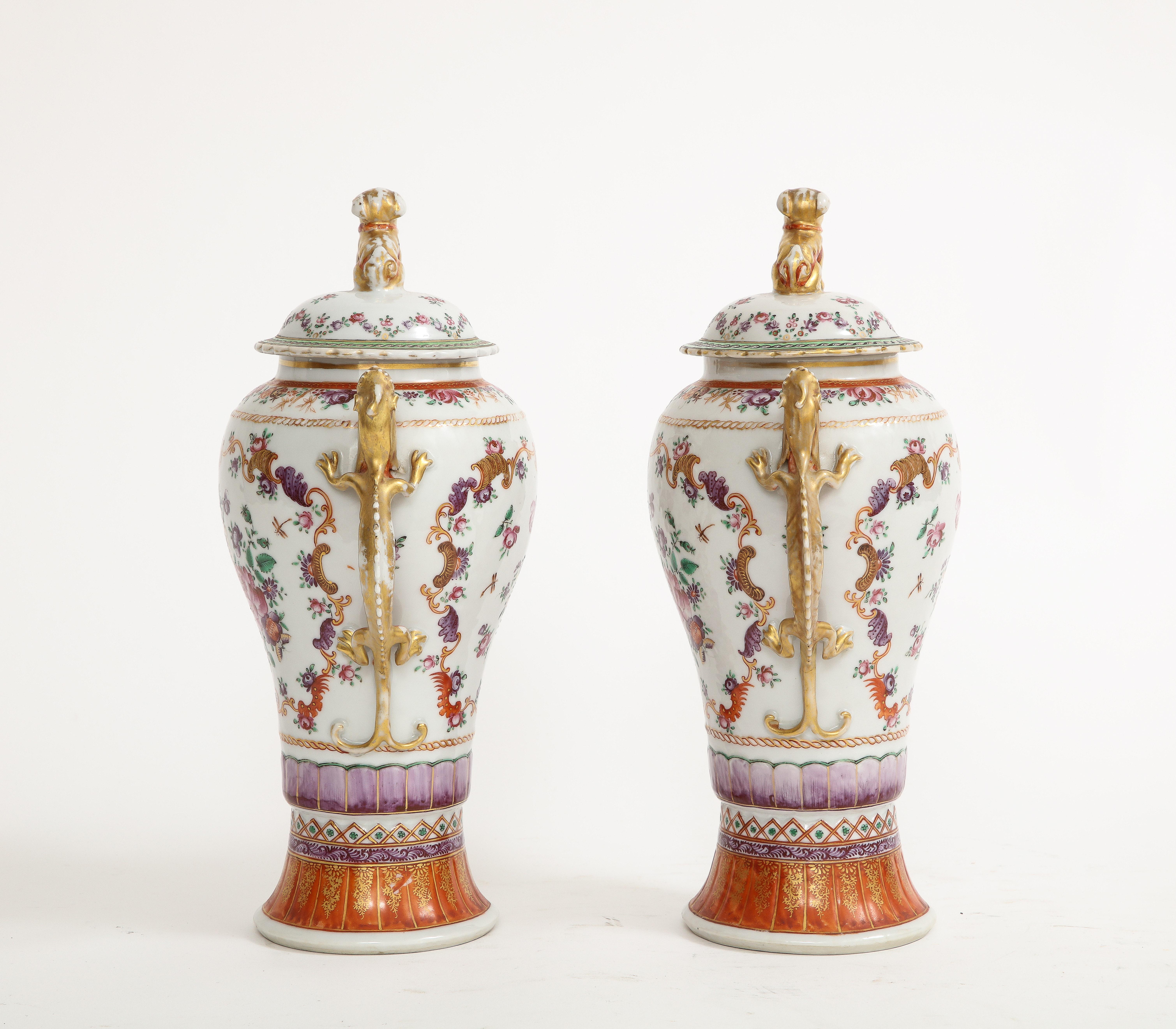 Porcellana Coppia di vasi di porcellana cinese Famille Rose Mandarin Garniture - CIRCA 1790 in vendita