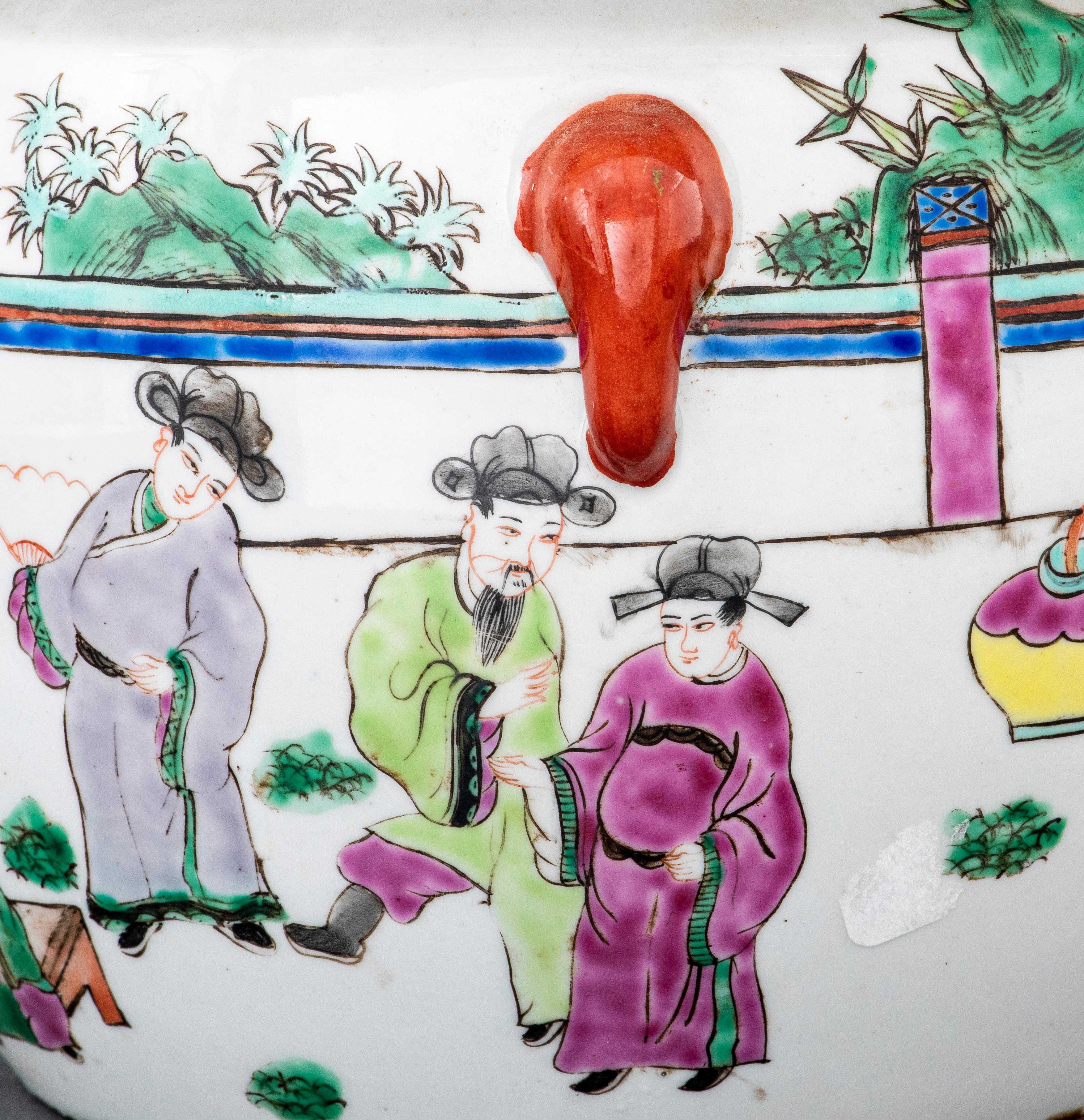 20ième siècle Paire de pots en porcelaine chinoise de la Famille Verte en vente