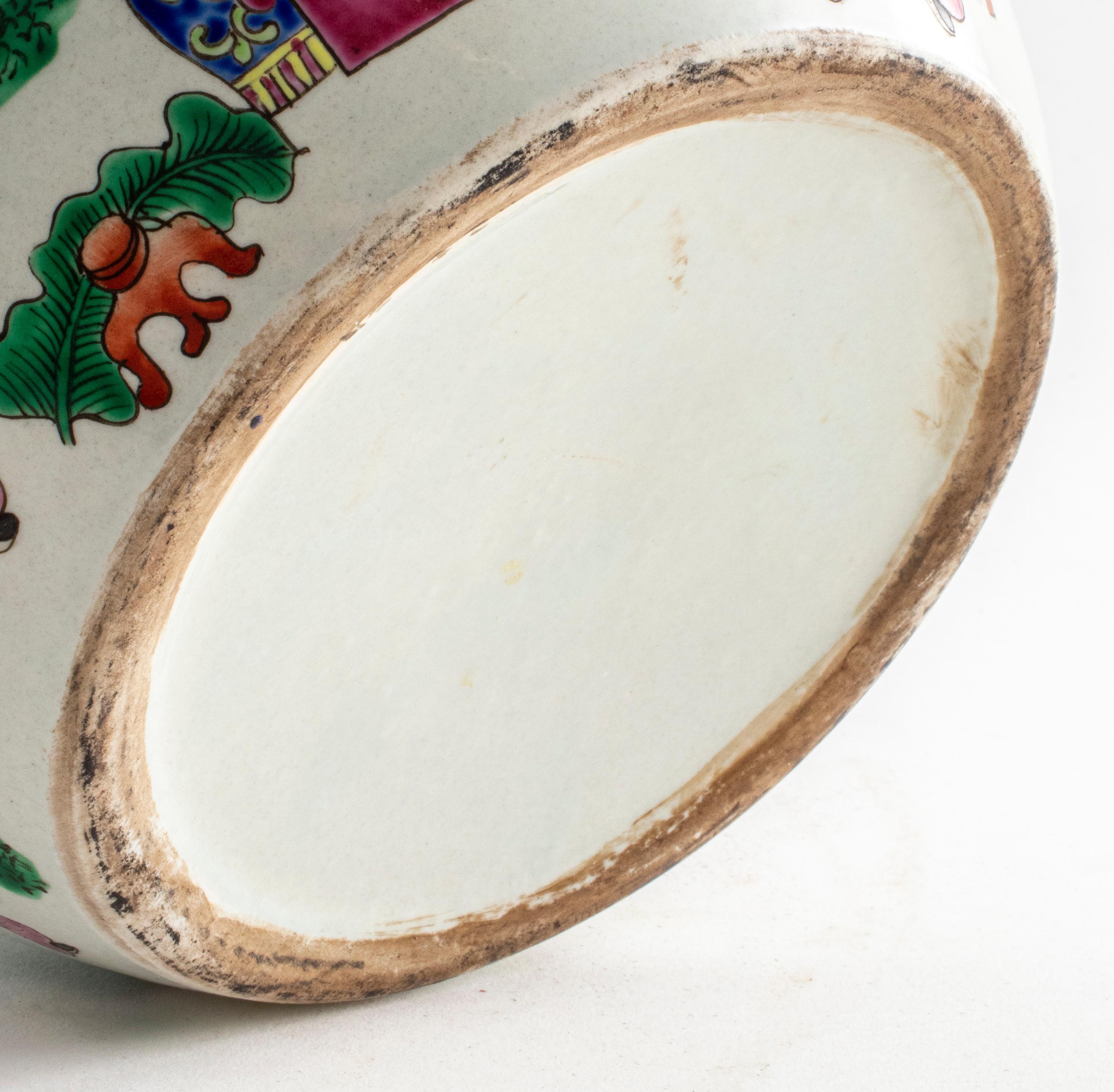Paire de pots en porcelaine chinoise de la Famille Verte en vente 2