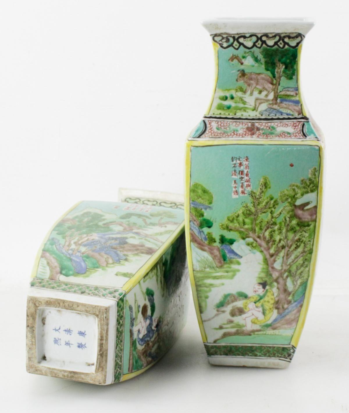 Pair of Chinese Porcelain Famille Verte Vases, c. 1900's In Good Condition For Sale In Los Angeles, CA