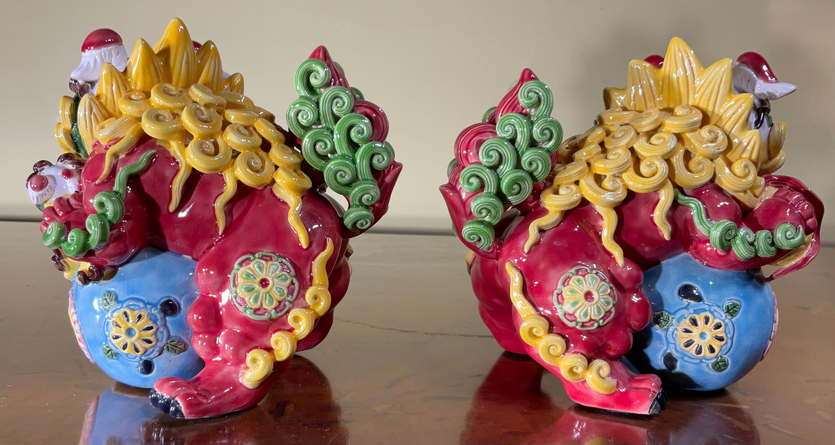 Pair of  Chinese Porcelain Foo Dogs In Good Condition For Sale In Delray Beach, FL