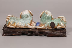 pair of Chinese porcelain foo dogs/lions, 18th c.