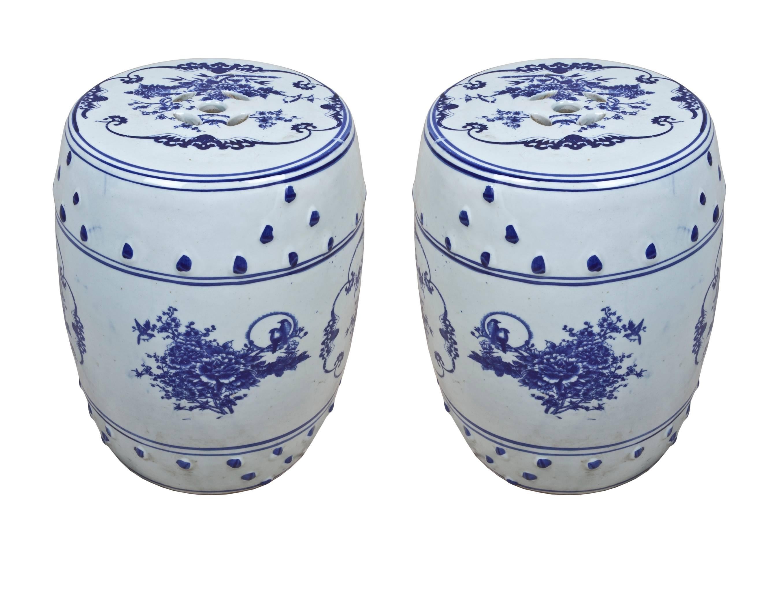 Chinese Export Pair of Chinese Porcelain Garden Seats