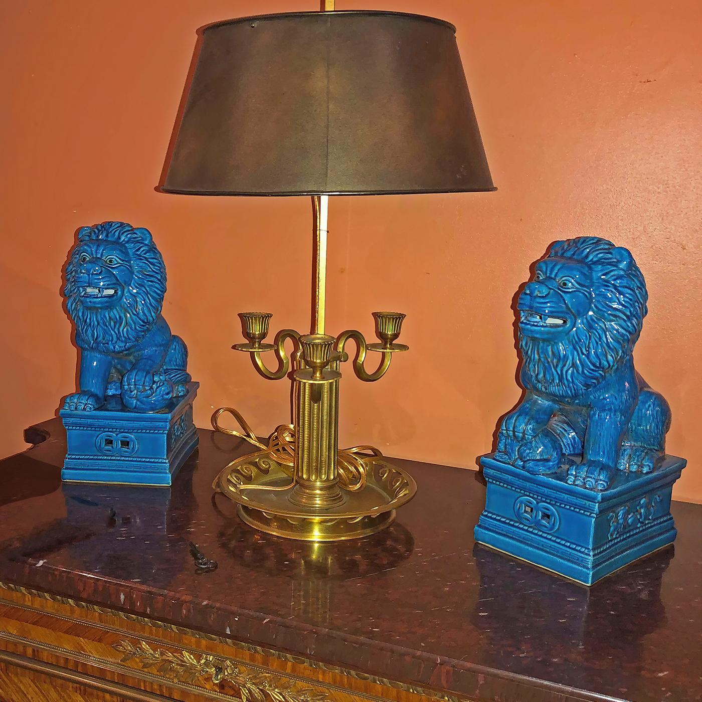 Pair of Chinese Porcelain Lions In Excellent Condition In Westwood, NJ