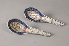 pair of Chinese porcelain spoons, 19th c.