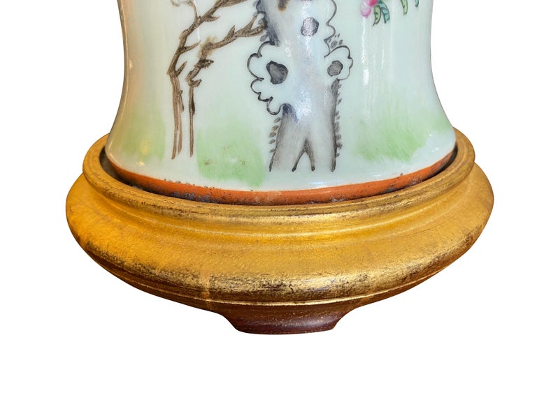 Pair of Chinese Porcelain Table Lamps For Sale 1