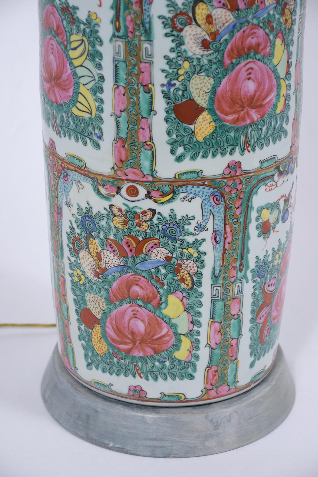 Mid-20th Century Extraordinary Pair of Chinese Porcelain Table Lamps For Sale