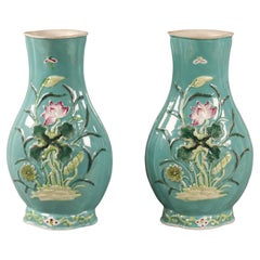 Paire de vases en porcelaine chinoise, période républicaine