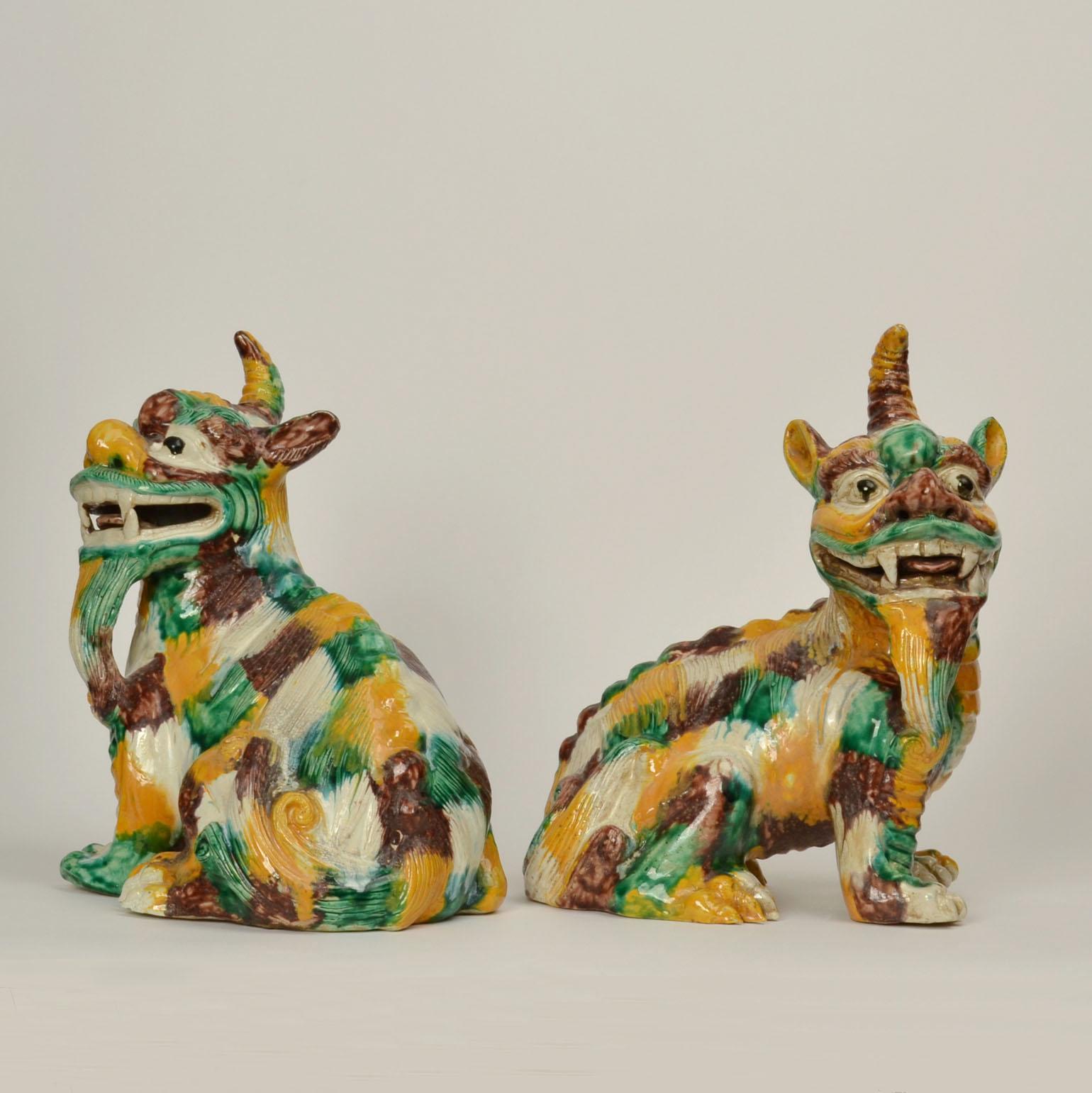 Pair of Chinese Qilin Figures 20th Century in Sancai Glazed Ceramic  In Excellent Condition For Sale In London, GB