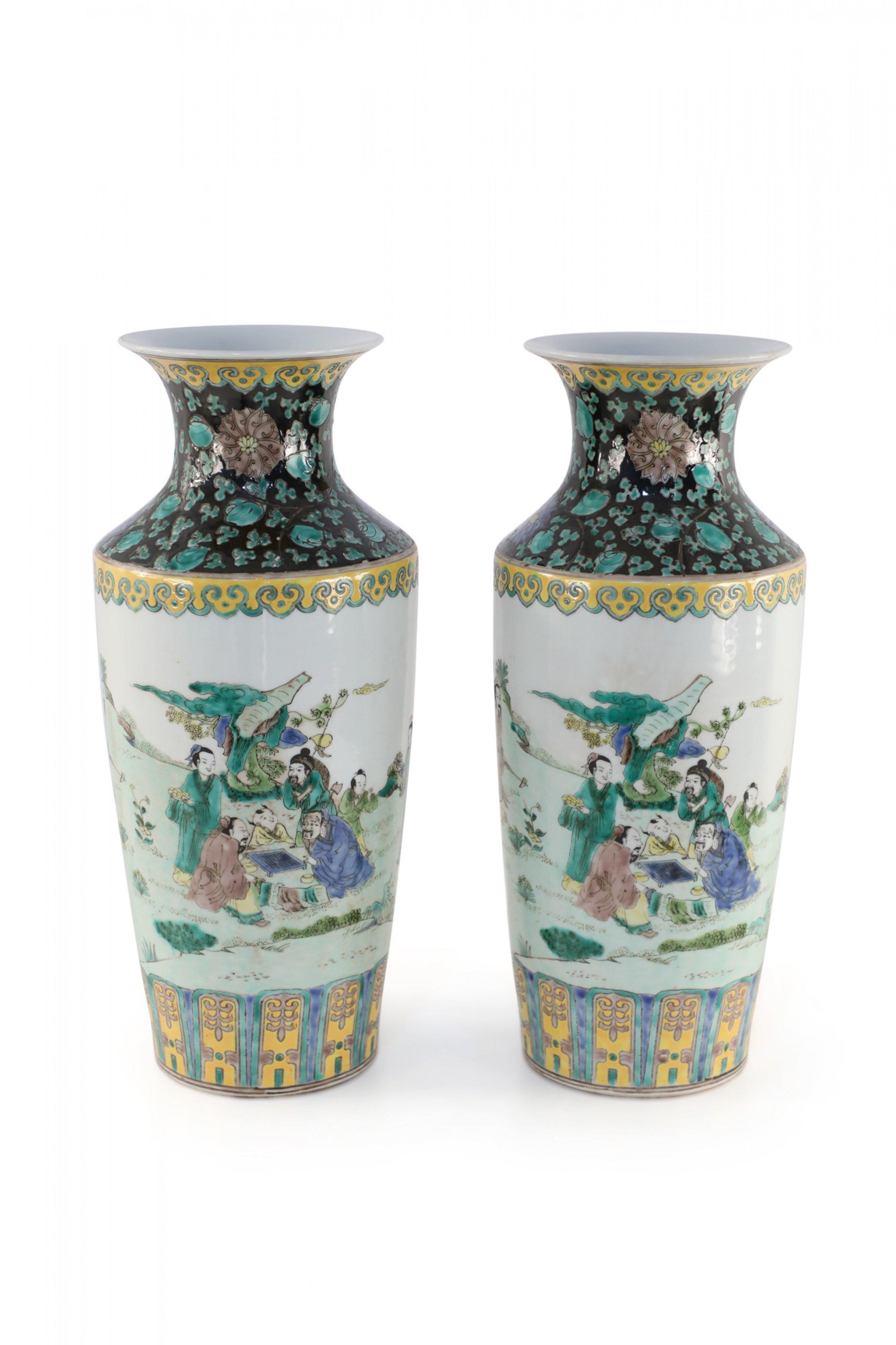 Pair of Chinese Qing Dynasty Garden Scene Porcelain Sleeve Vases 1