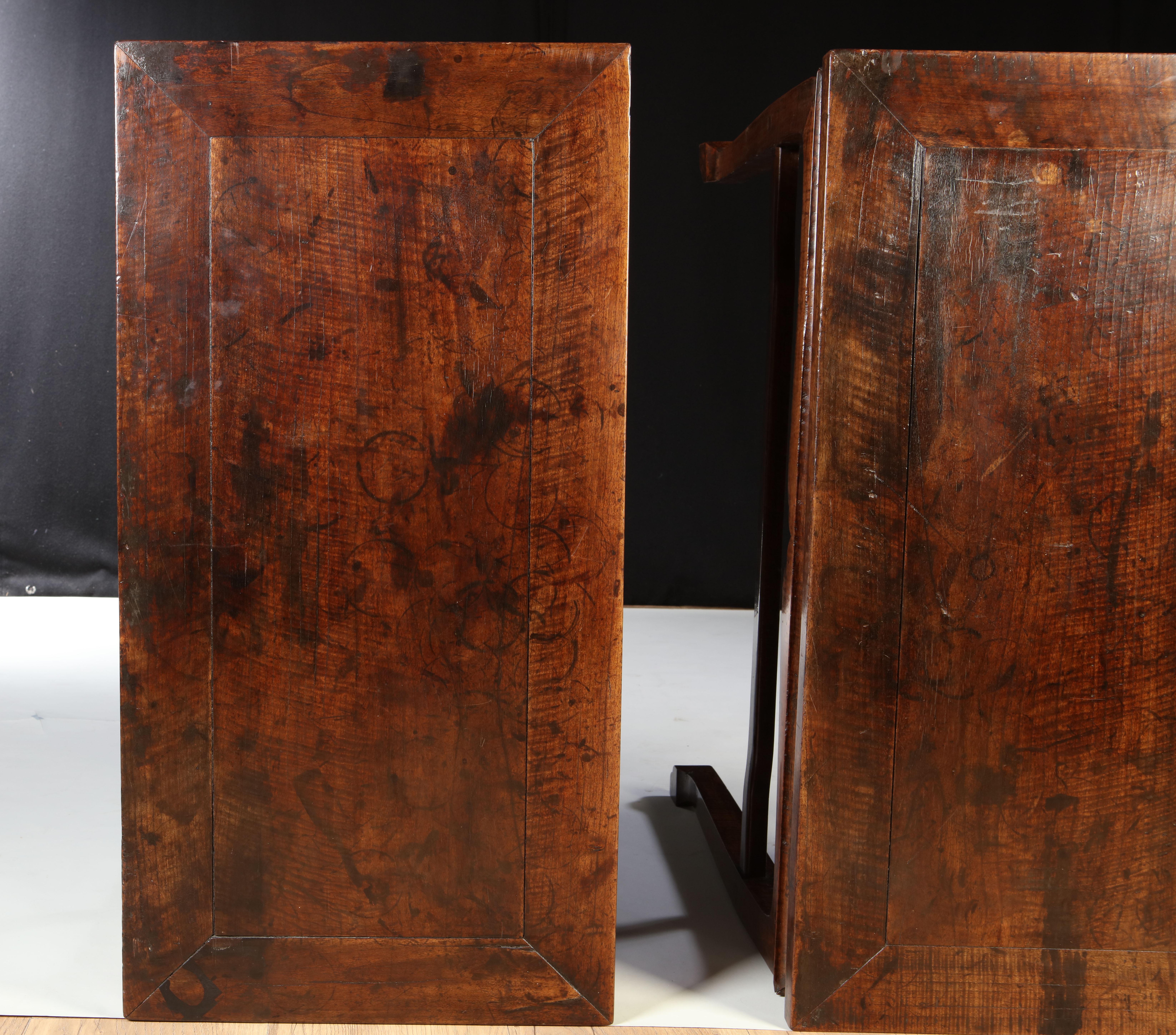 Pair of Chinese Qing Dynasty Longyanmu Side Tables For Sale 7
