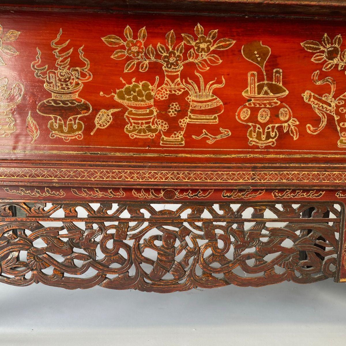 Paar chinesische Rotlackschränke aus der Qing-Dynastie mit Originaldekoration im Angebot 6