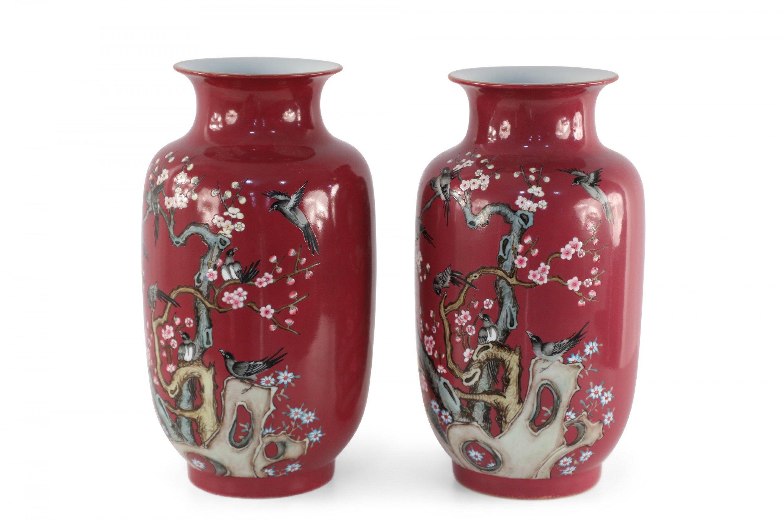 20th Century Pair of Chinese Qing Dynasty Style Floral Magpie Motif Porcelain Sleeve Vases For Sale