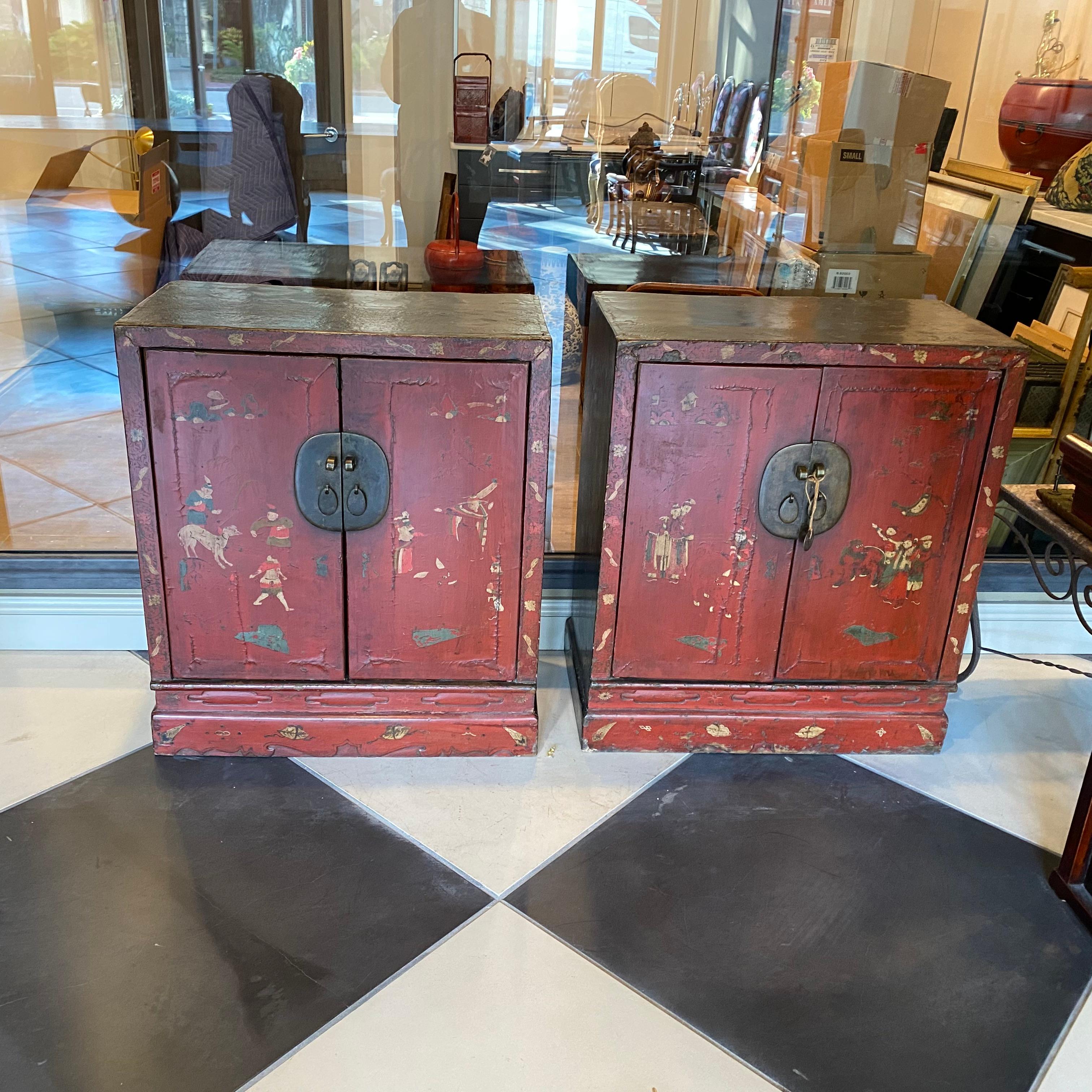 Hand-Crafted Pair of Chinese Red Lacquered Chinoiserie fronts Cabinets/Chest